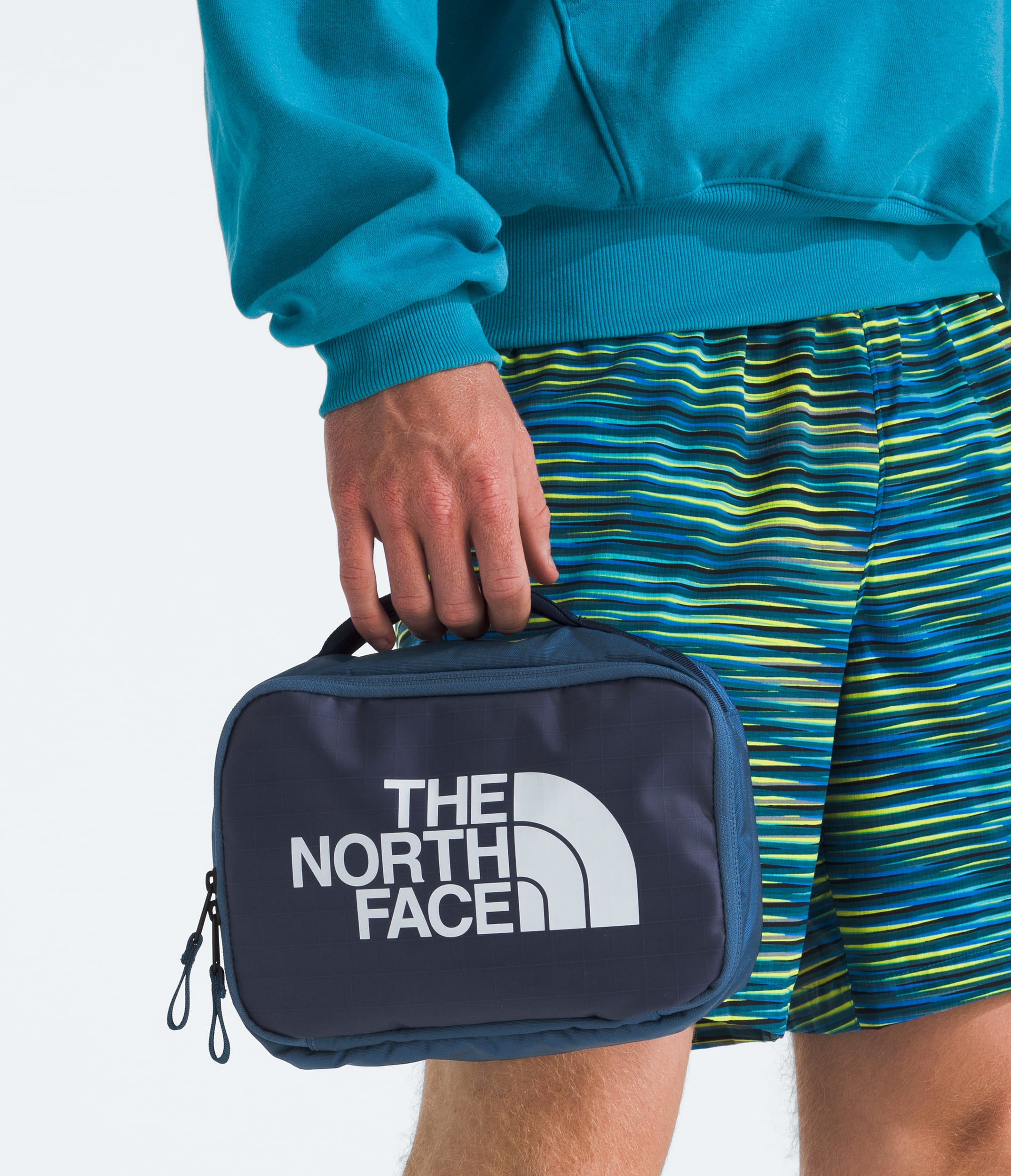 Base Camp Voyager Toiletry Kit TNF MODELBACK