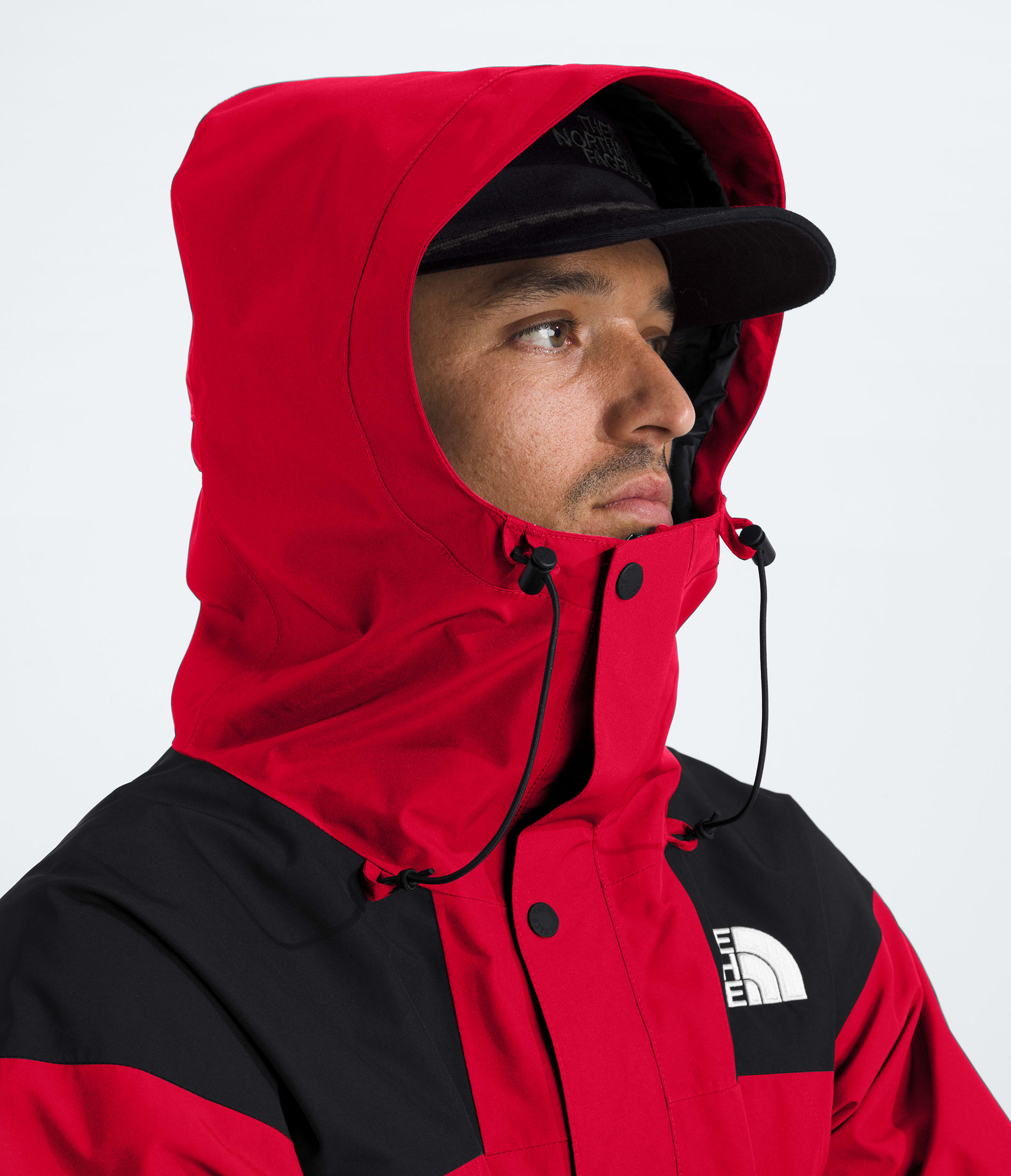 GORETEX Mountain Jacket TNF MODELHOOD2