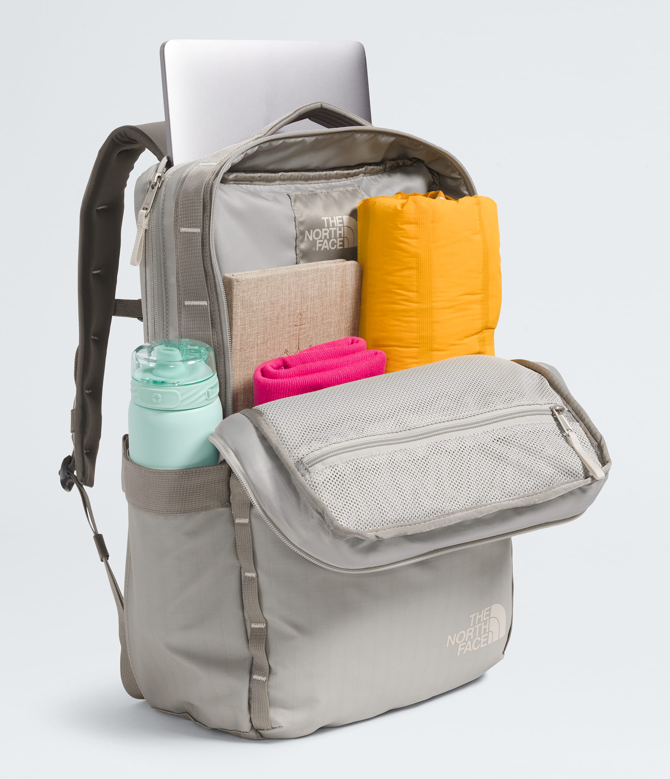 Base Camp Voyager Daypack TNF INT