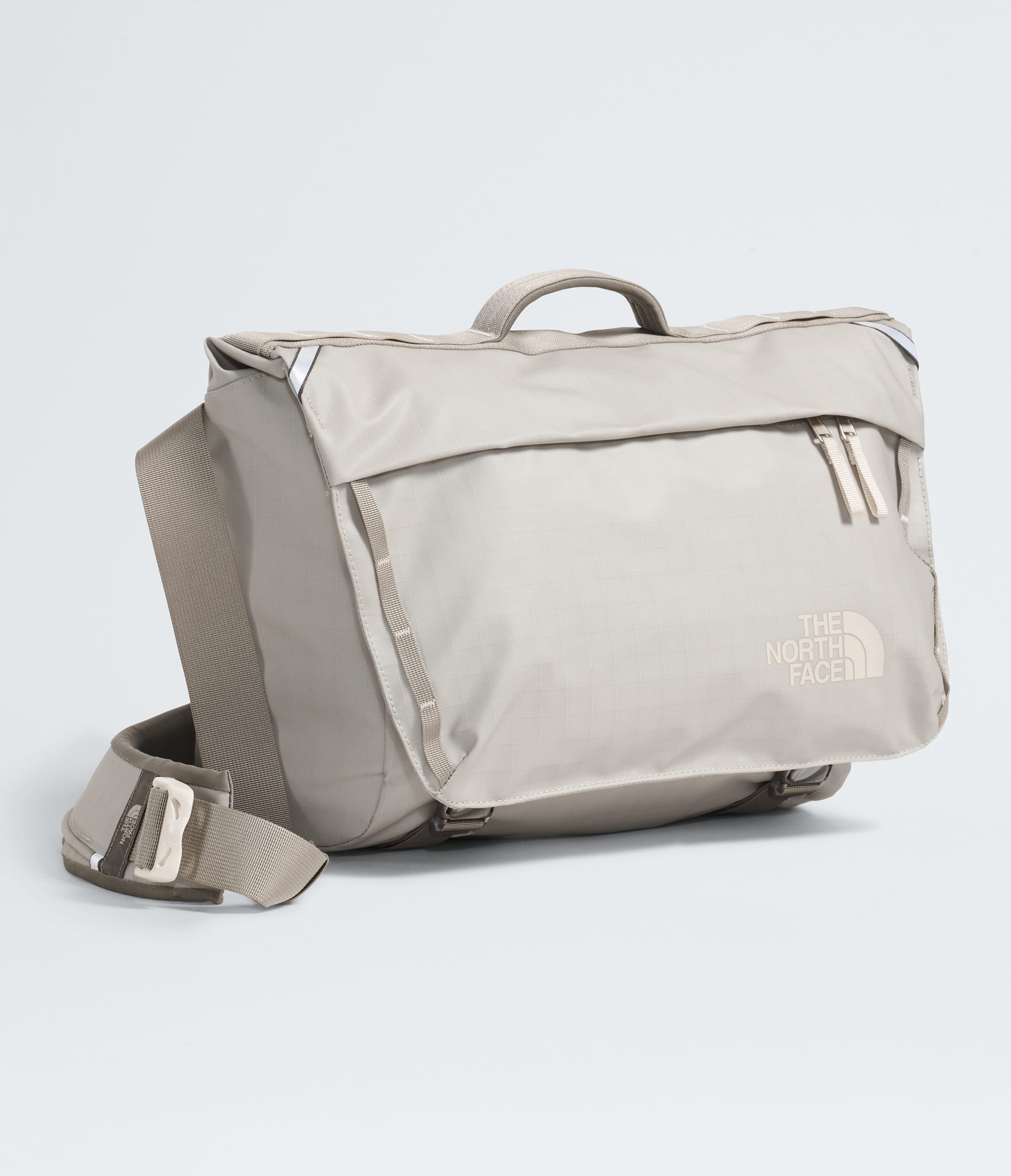 Base Camp Voyager Messenger Bag | The North Face