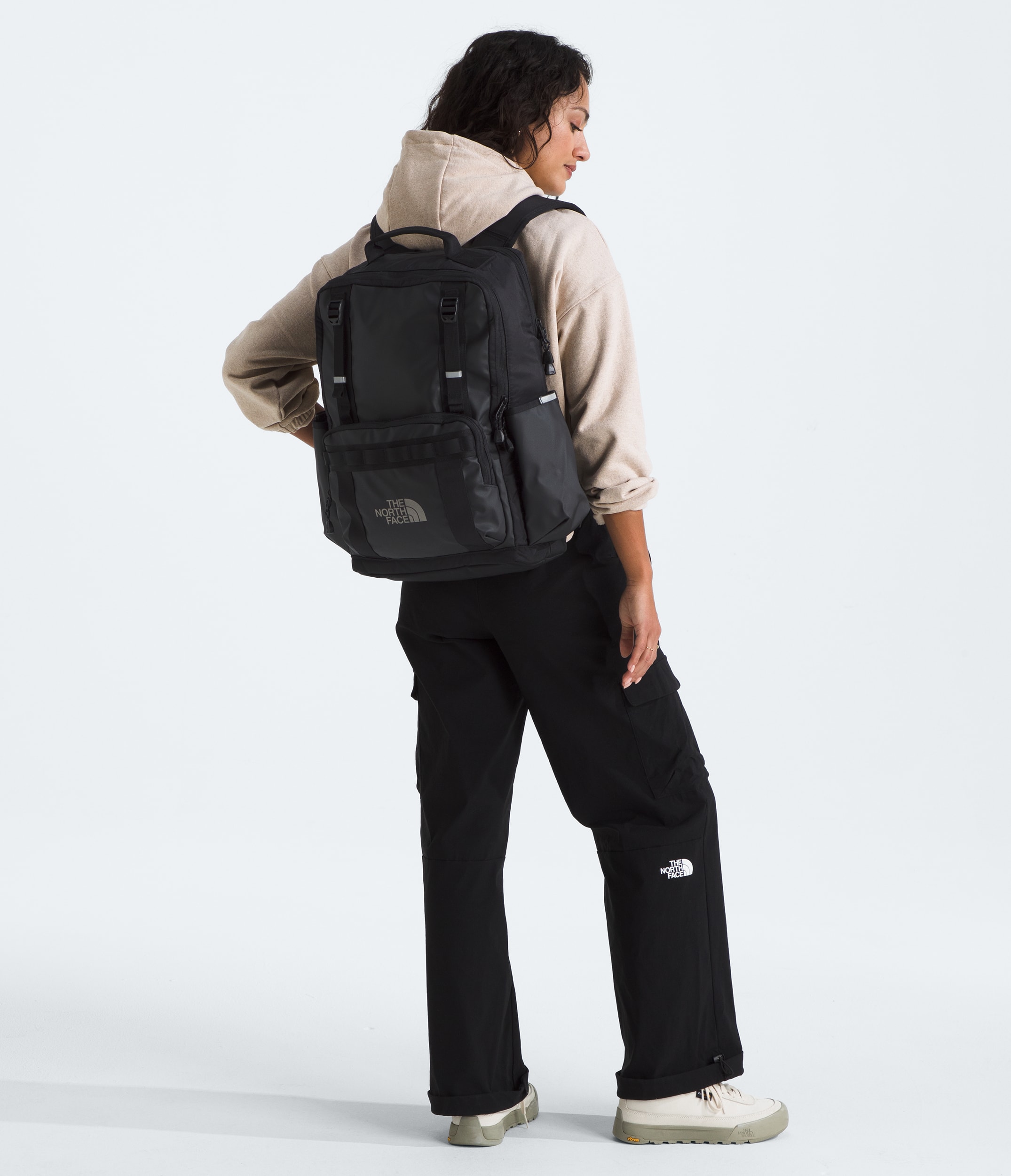 Base Camp Daypack TNF TNF BlackAsphalt GreySmoked Pearl MODELBACK