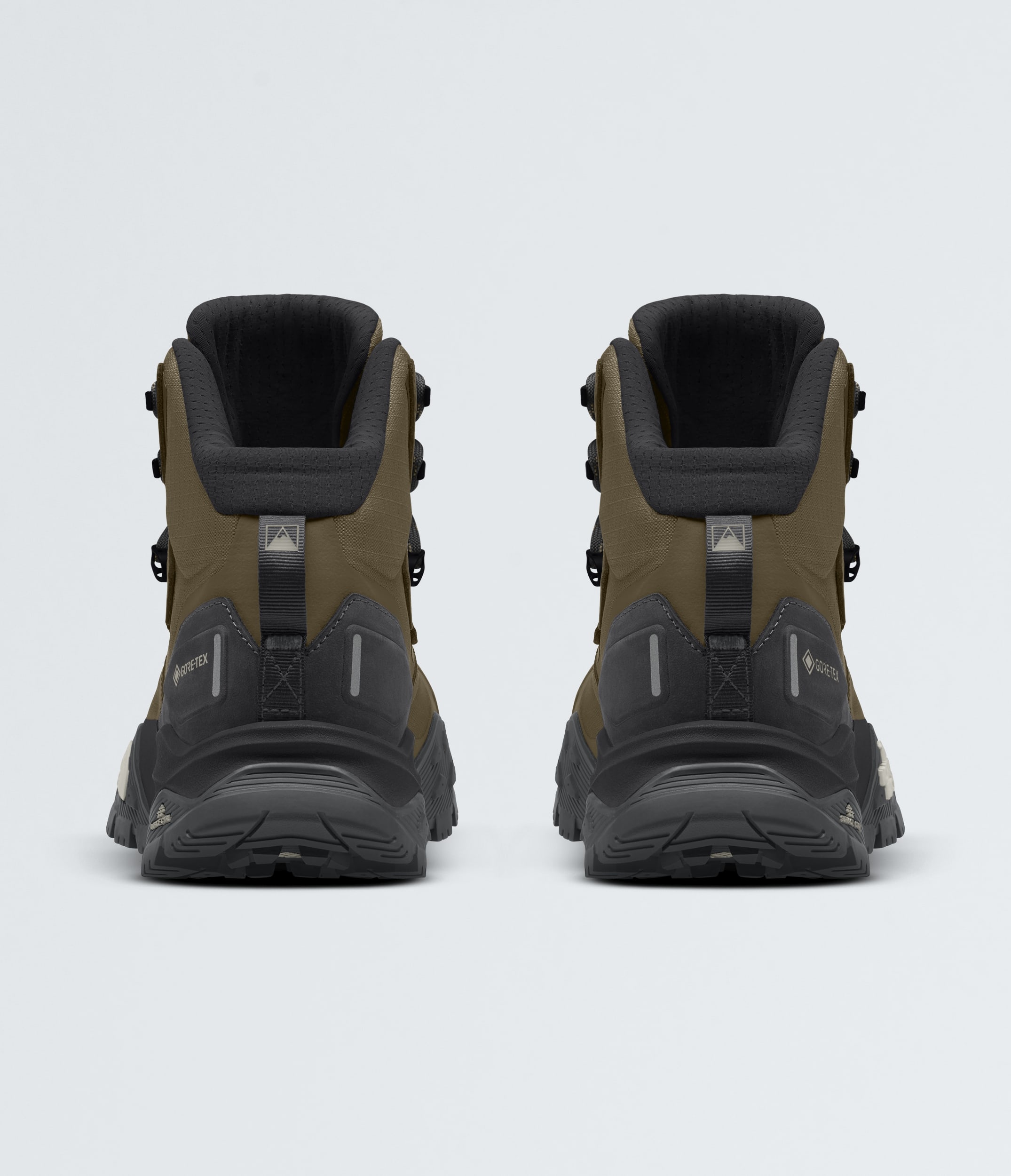 Mens Offtrail Hike LT Mid GORETEX Boots TNF BACK