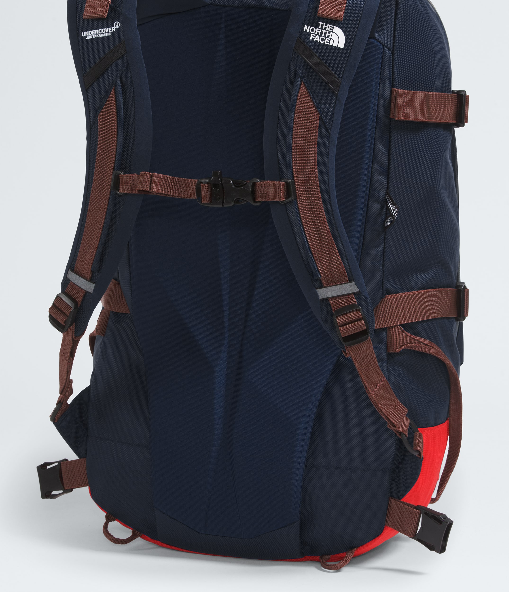 TNF x UNDERCOVER SOUKUU Crevasse Backpack TNF DETAIL2