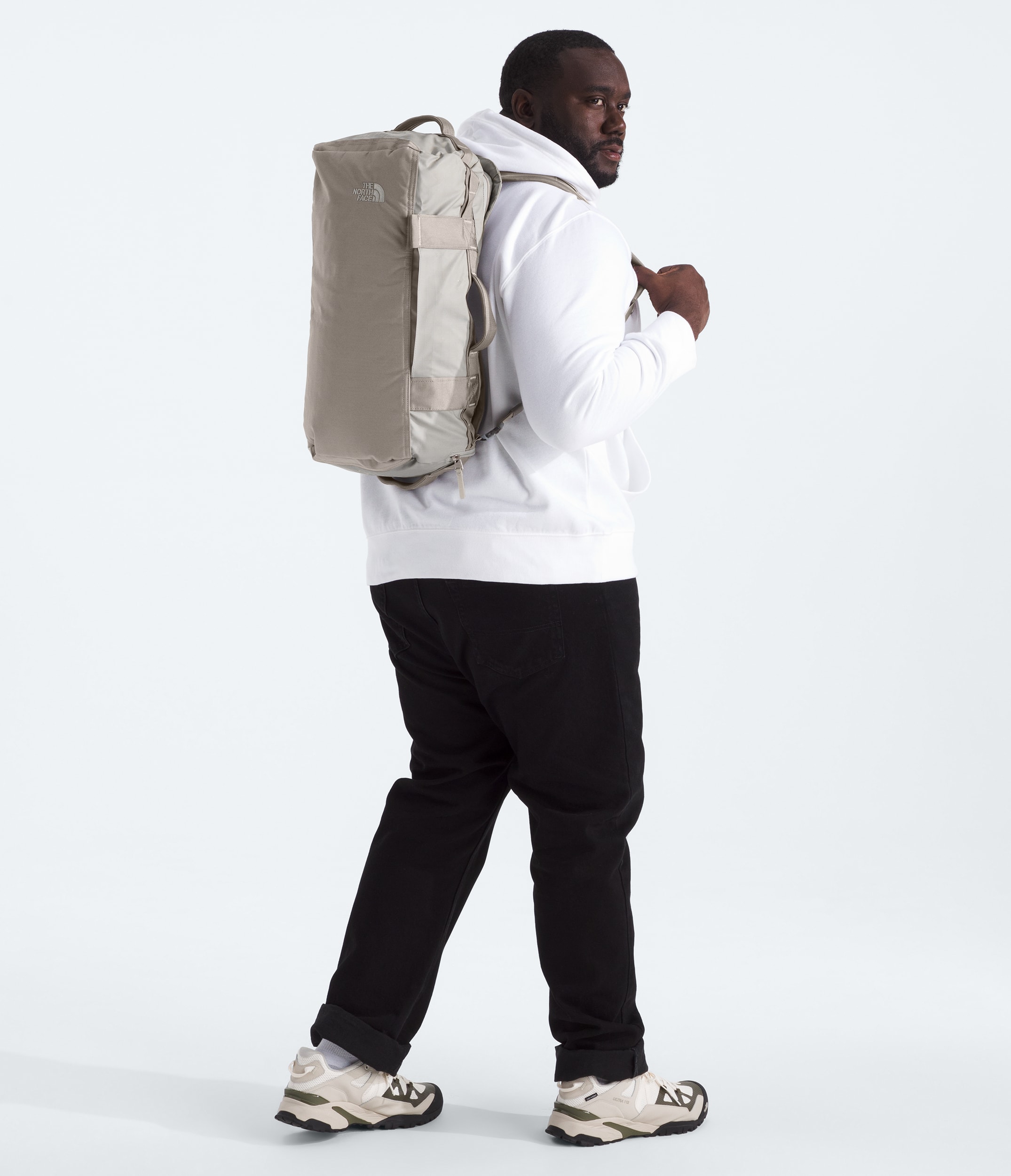 Base Camp Voyager Duffel32L TNF SoapstoneStone Slab MODELBACK