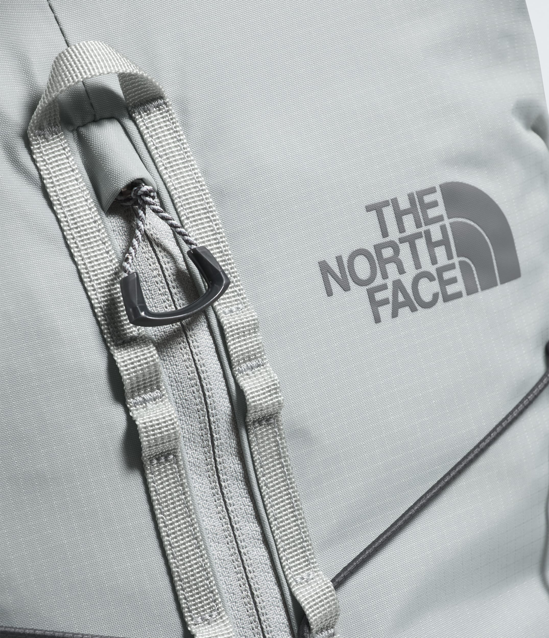 Borealis Trail Backpack TNF High Rise GreySmoked Pearl DETAIL3
