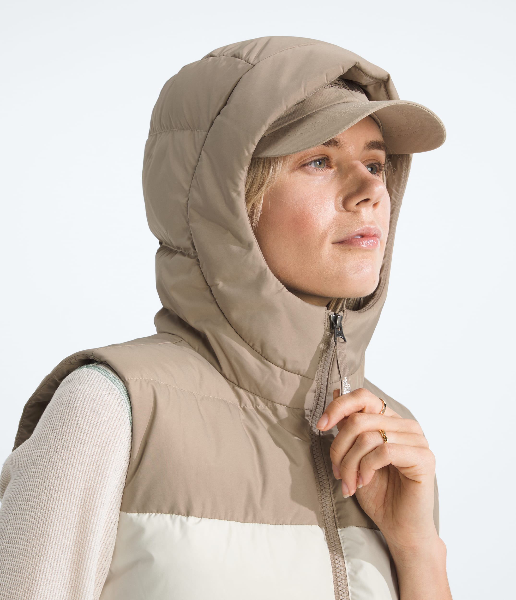 Womens Frost Fall Vest TNF MODELHOOD2