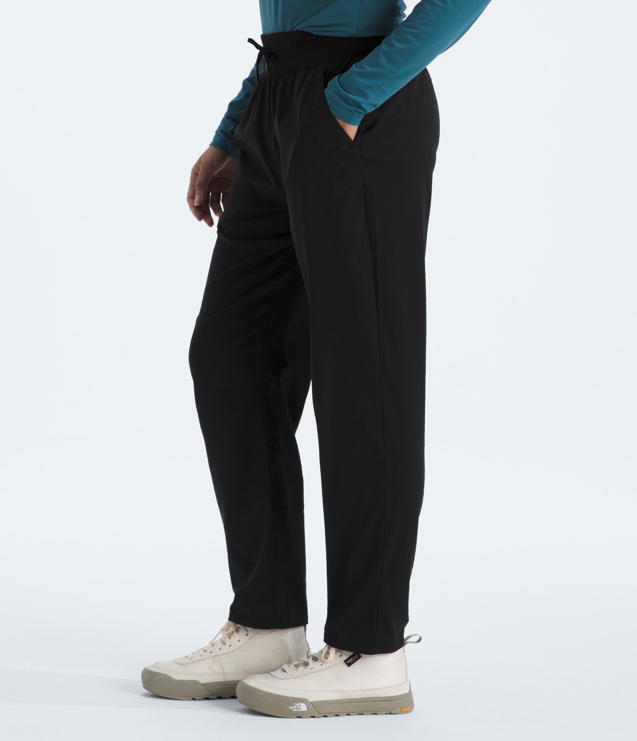 Womens Aphrodite Arise Ankle Pants TNF MODEL34