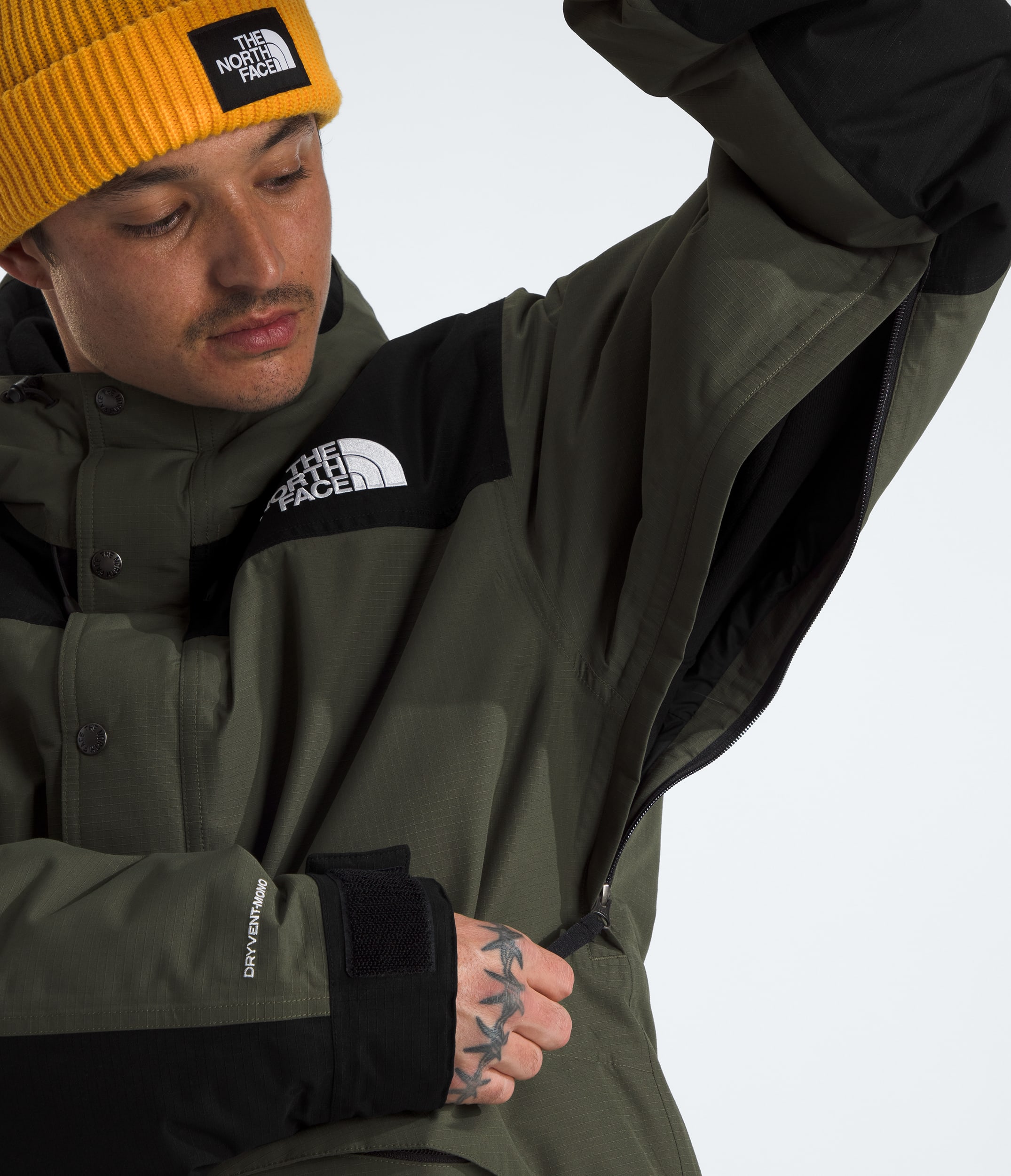 Mens Mountain Down Jacket TNF MODELALT2