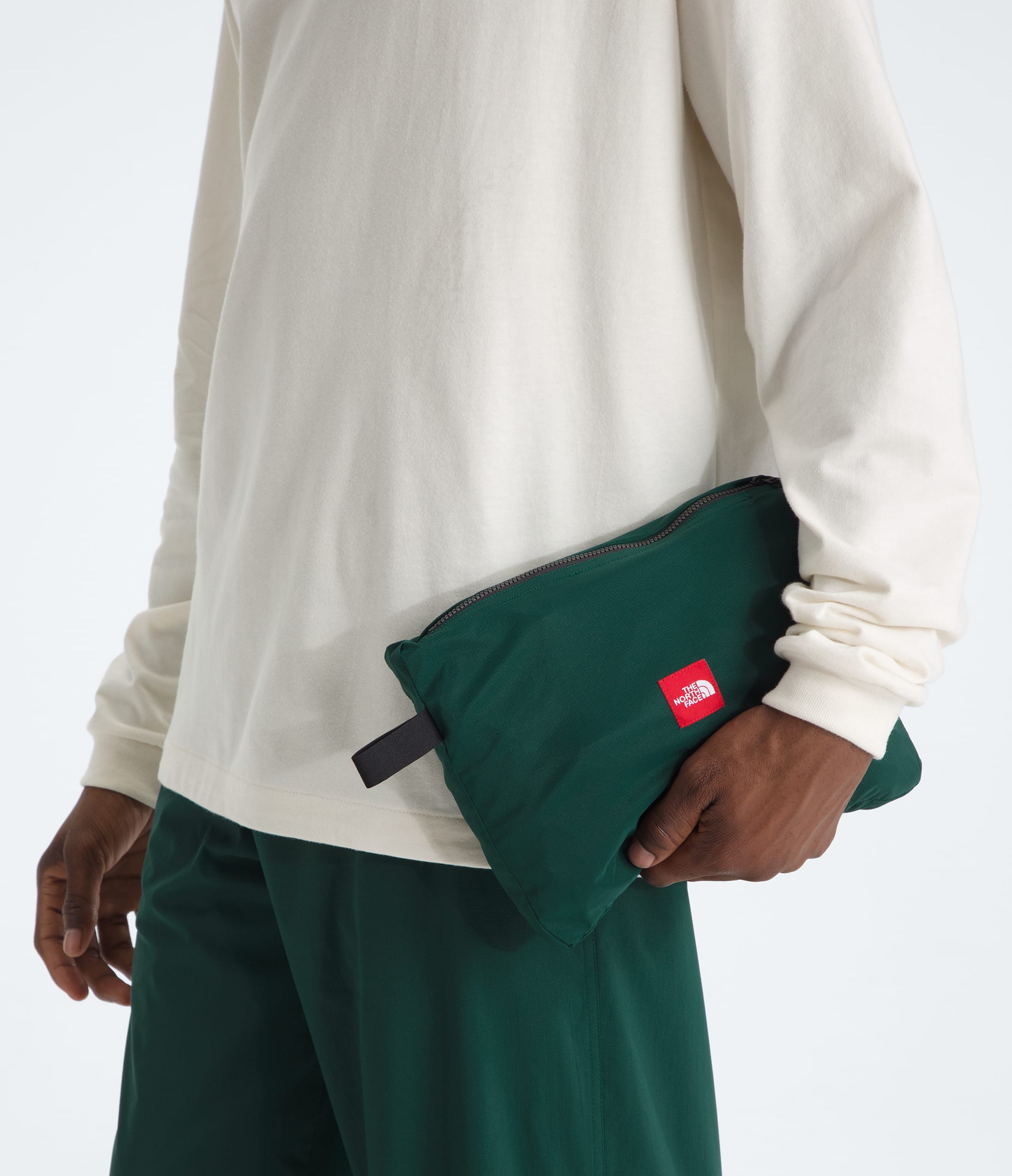 Mens TNF Red Box Packable Hooded Wind Jacket TNF MODELALT6