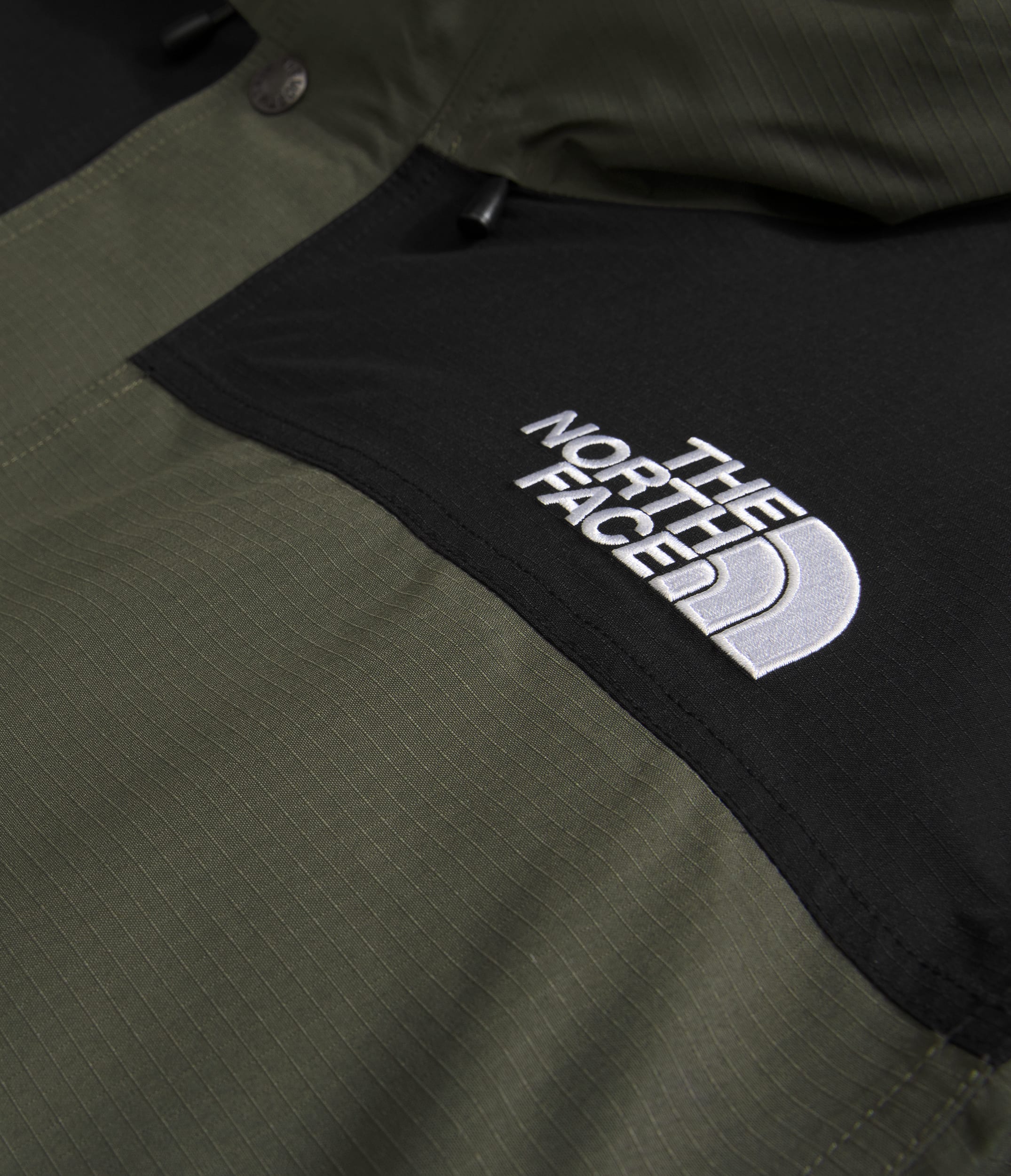 Mens Mountain Down Jacket TNF DETAIL3