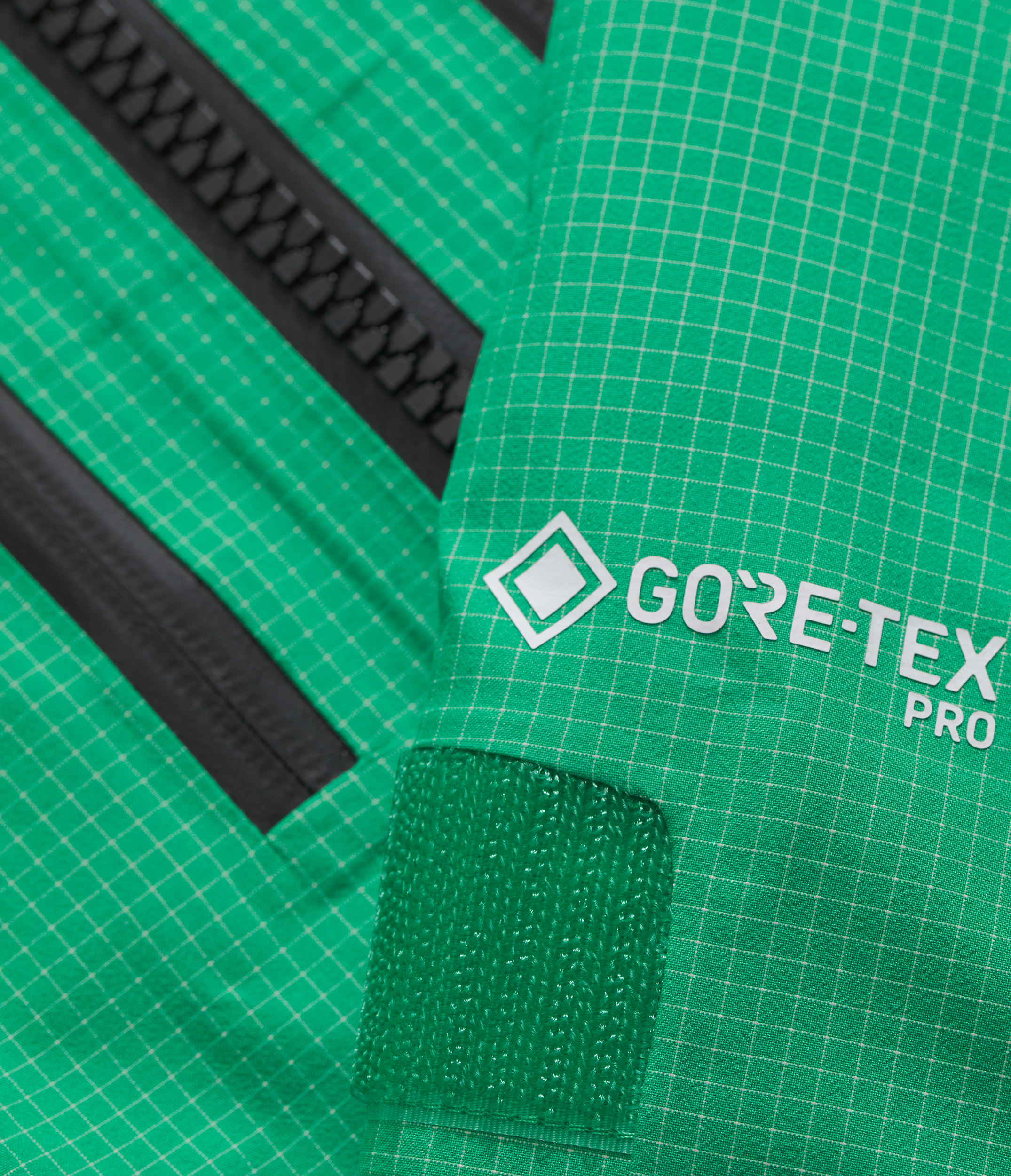 Womens Summit Series Tsirku GORETEX Pro Jacket TNF DETAIL3