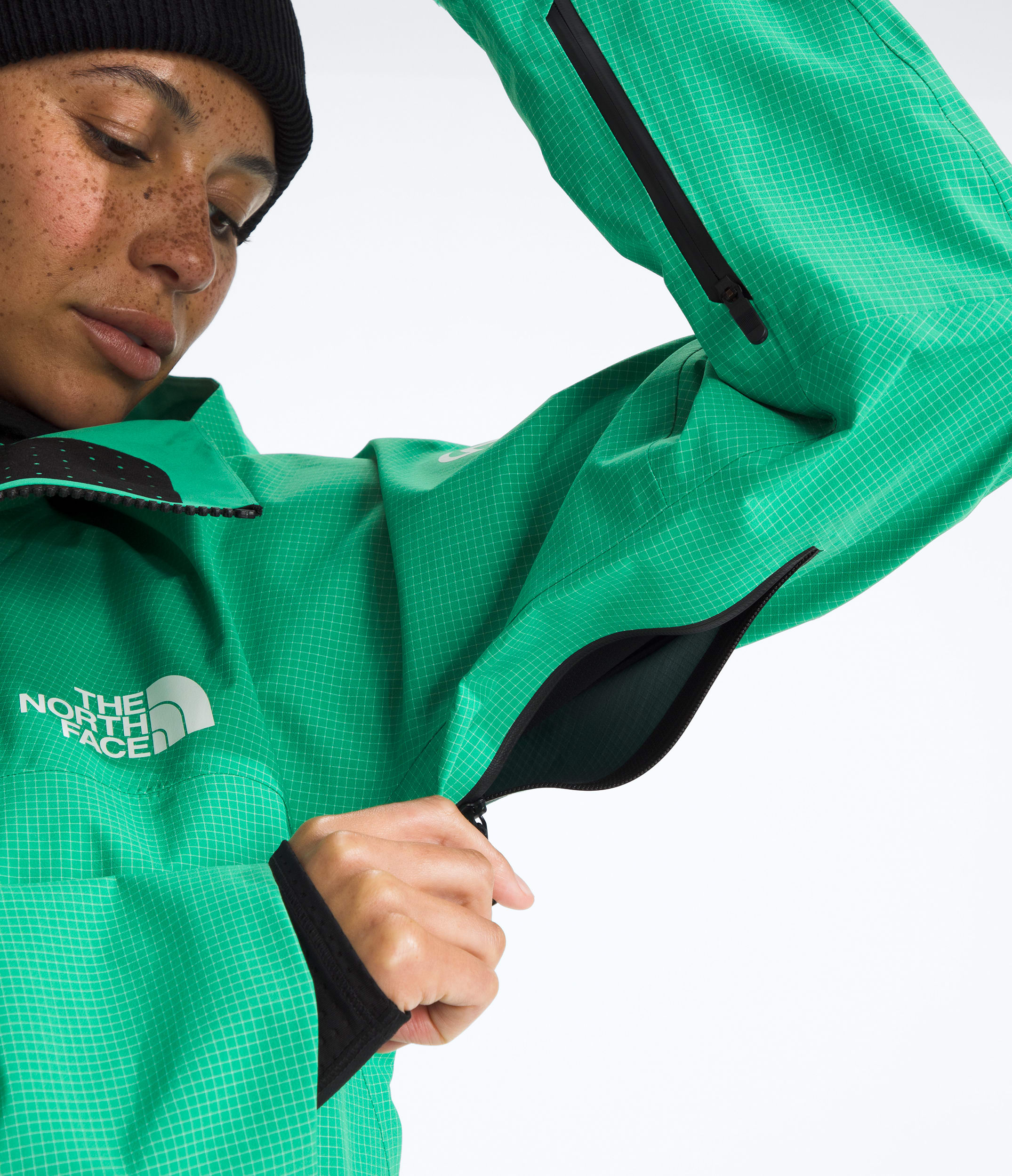 Womens Summit Series Tsirku GORETEX Pro Jacket TNF MODELALT2