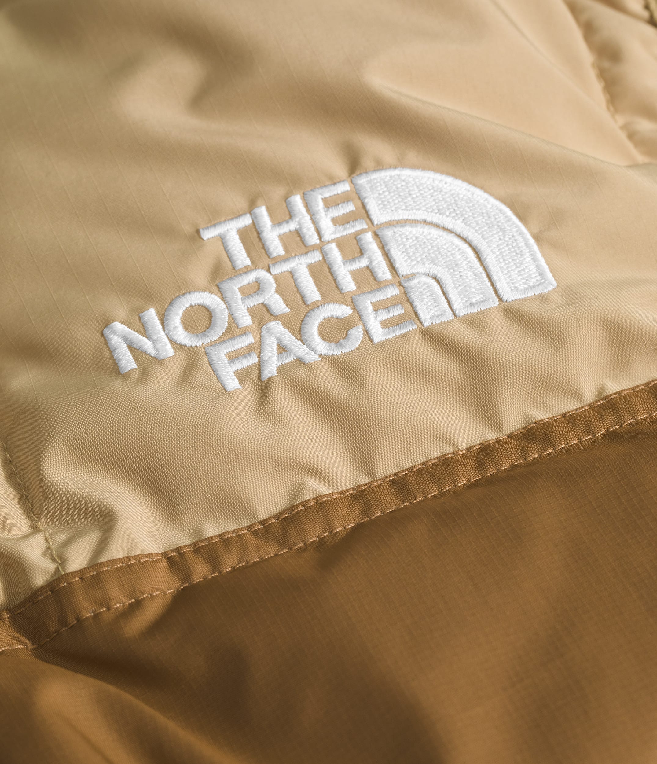 Unwind Vest TNF DETAIL3