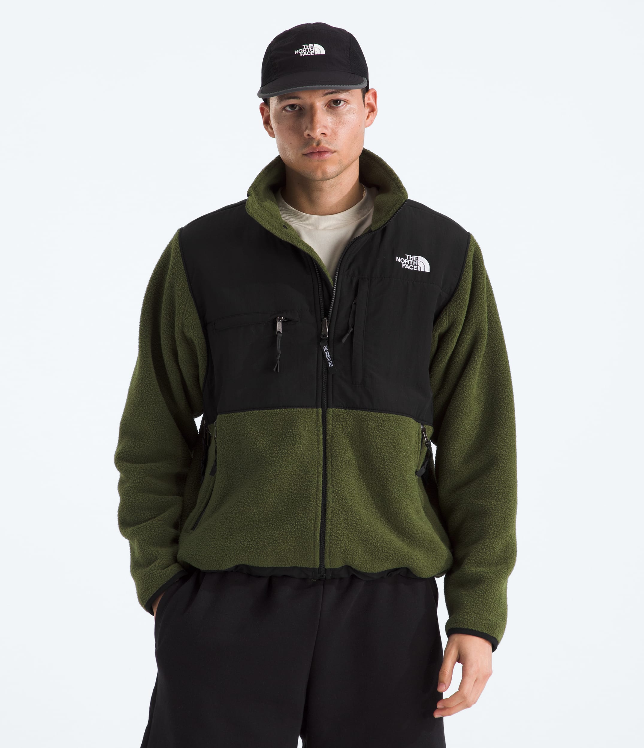 Mens Retro Denali Jacket TNF Woodland GreenTNF Black Main