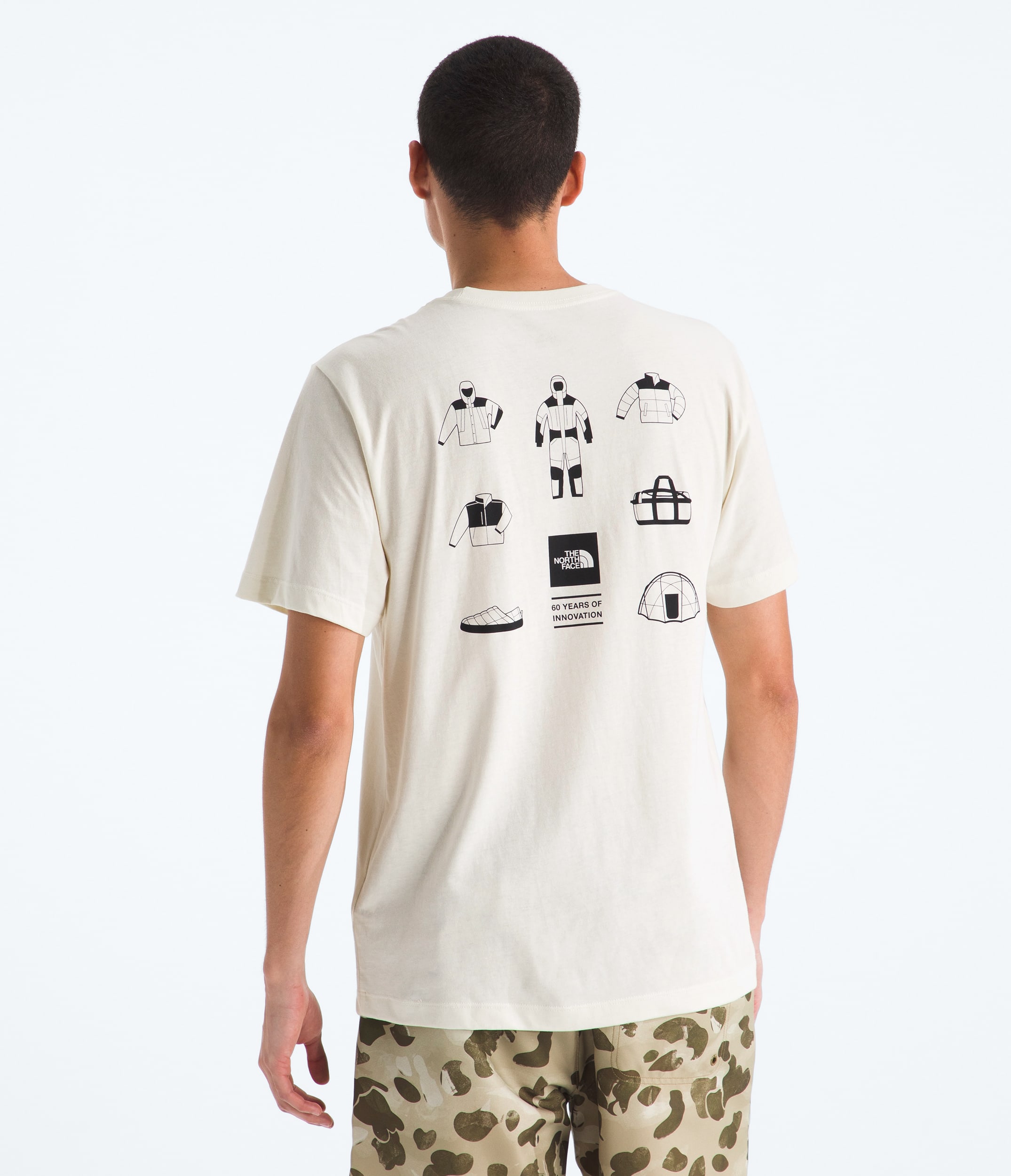 Tshirt standard  manches courtes Mountain Mirage pour hommes TNF HERO