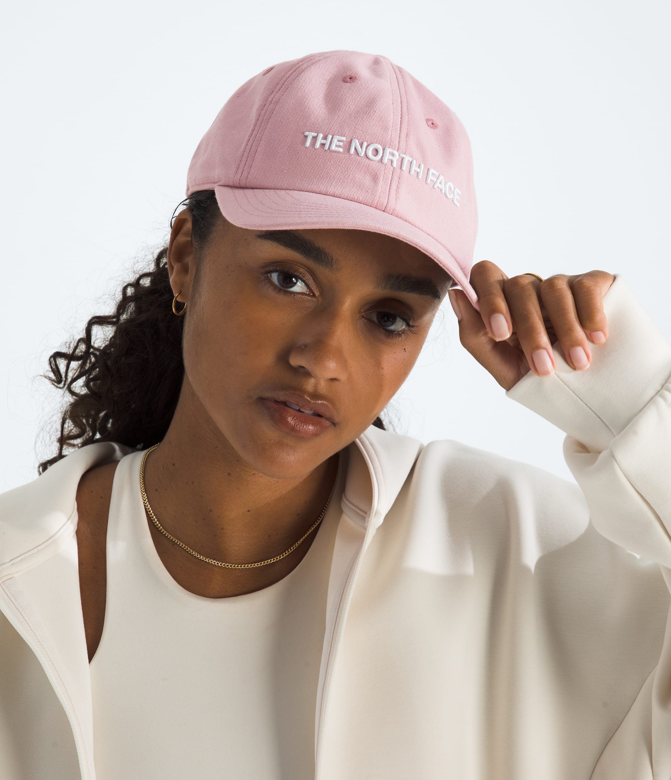 Roomy Norm Hat TNF MODELBACK