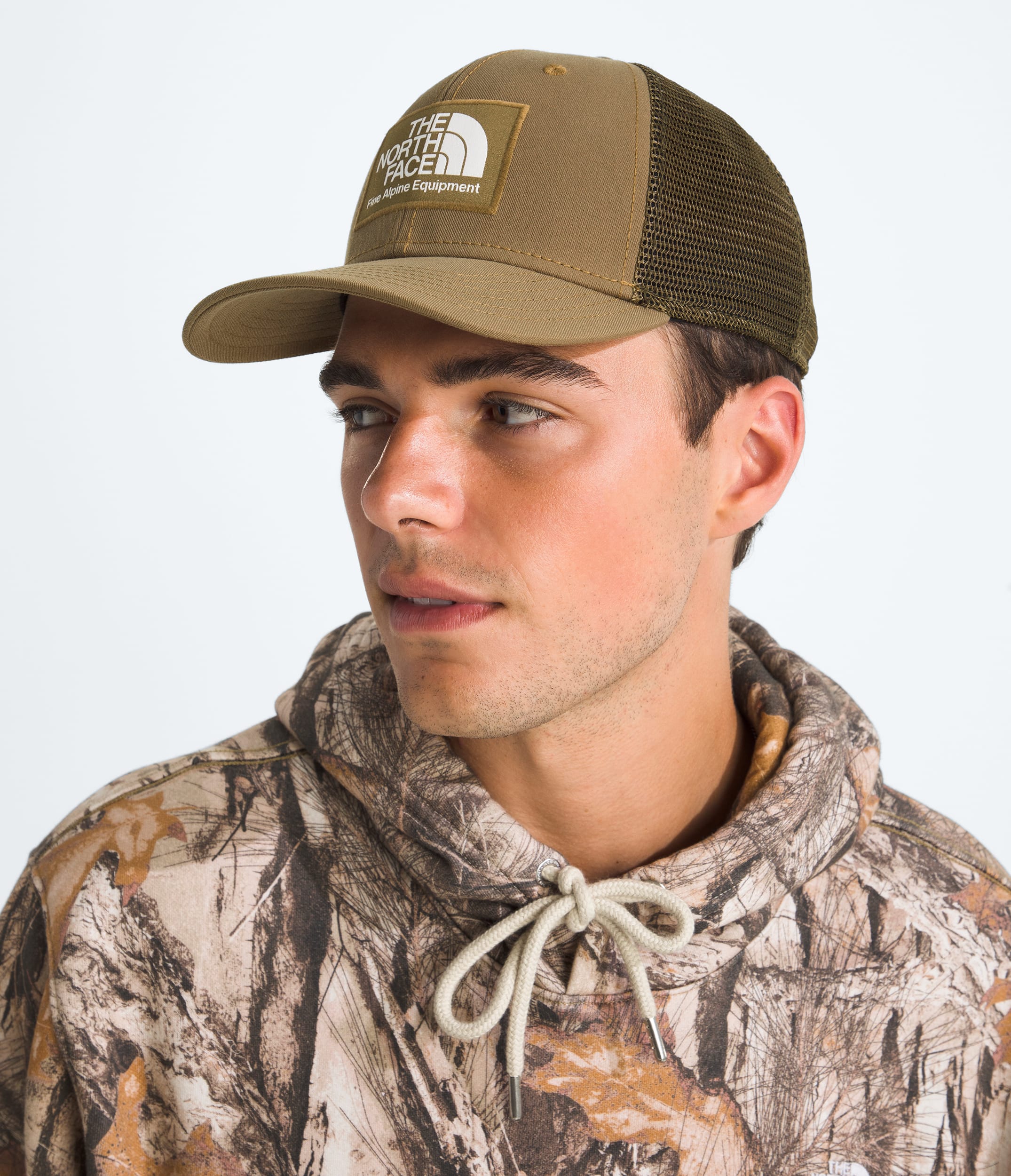 Deep Fit Mudder Trucker Hat TNF MODELBACK