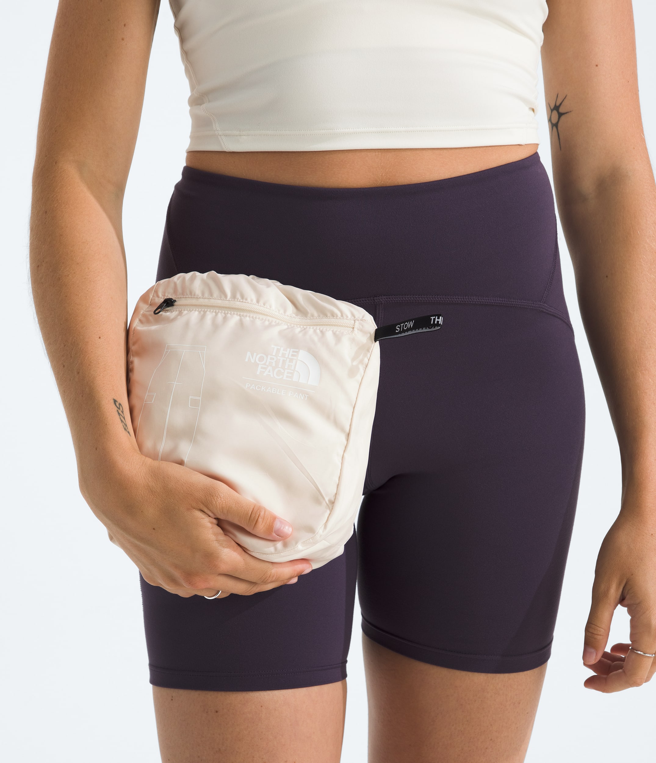 Womens TNF Easy Wind Cargo Pants TNF MODELALT6