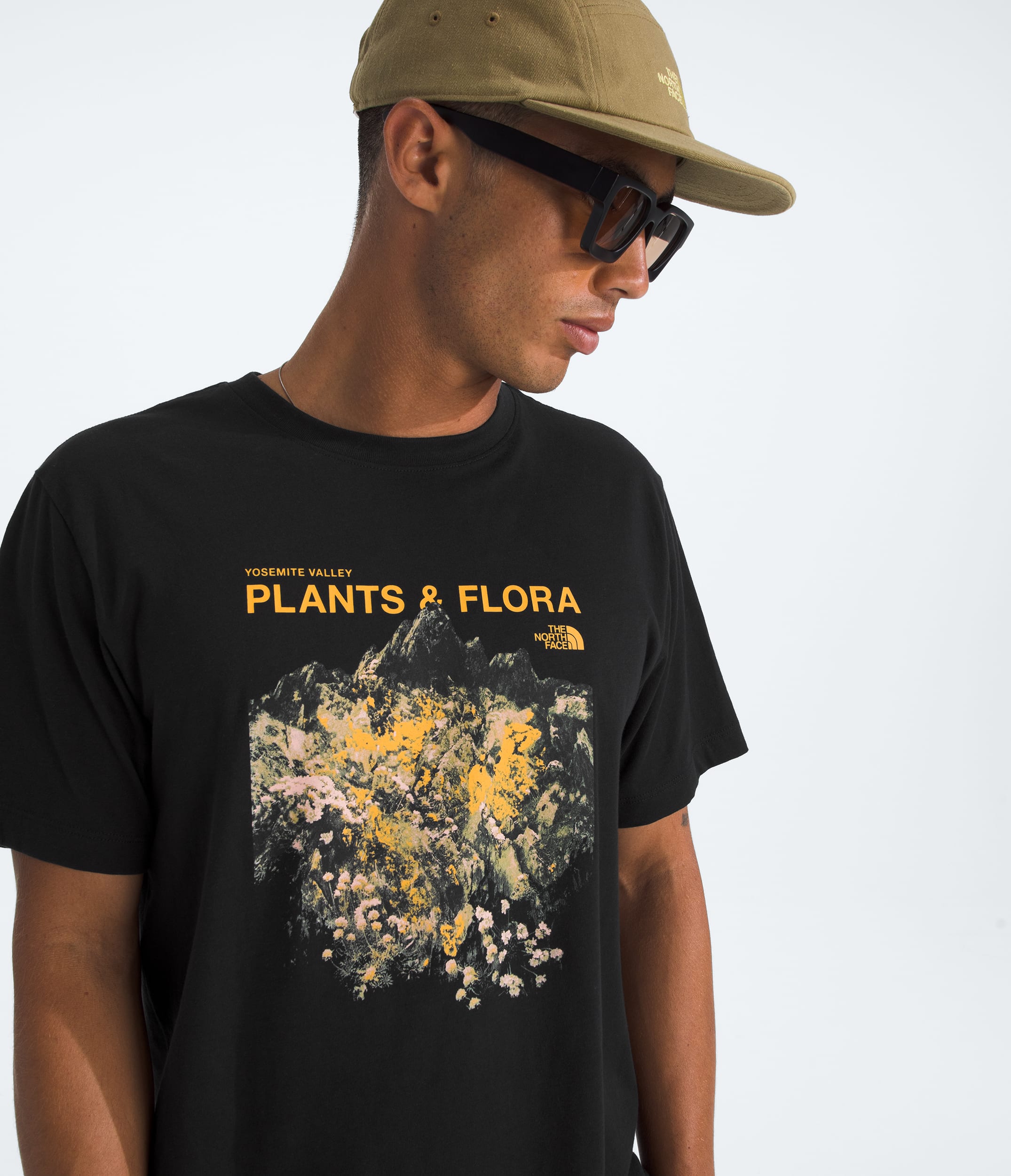 Mens Boulder Breeze Regular ShortSleeve Tee TNF HERO2