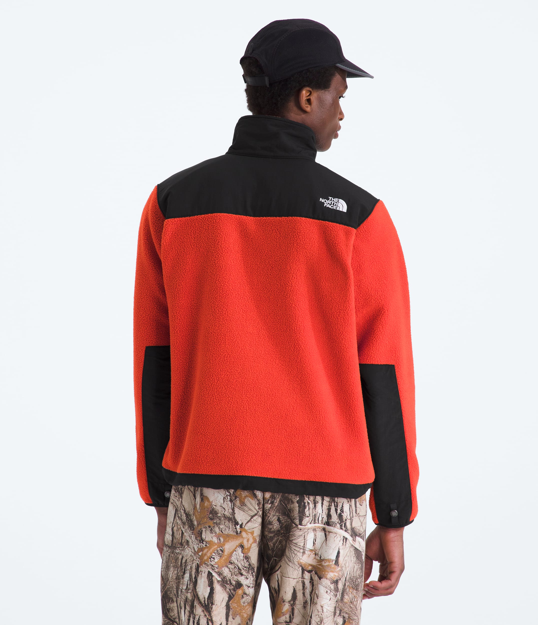 Mens Retro Denali Jacket TNF BACK