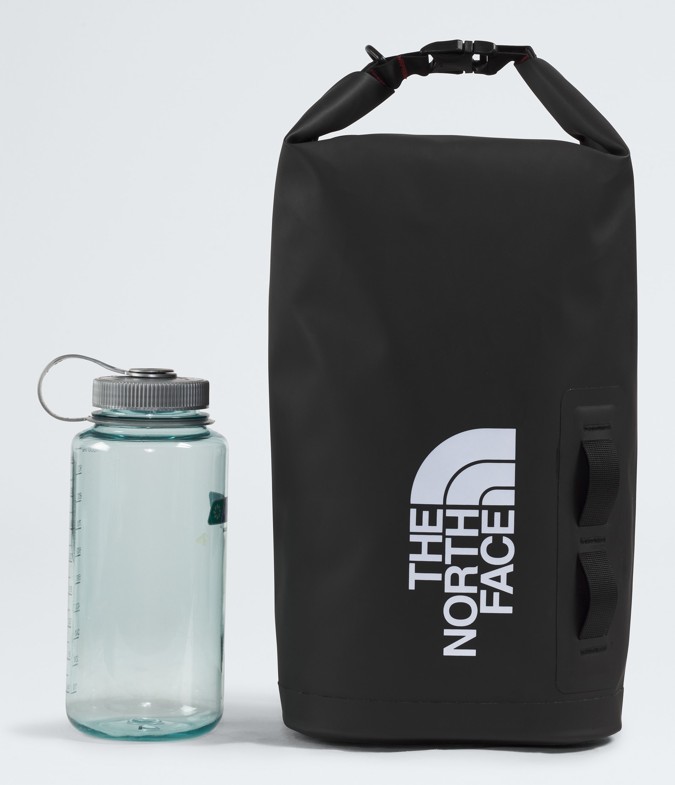 Base Camp Dry Bag 8L TNF ALT2