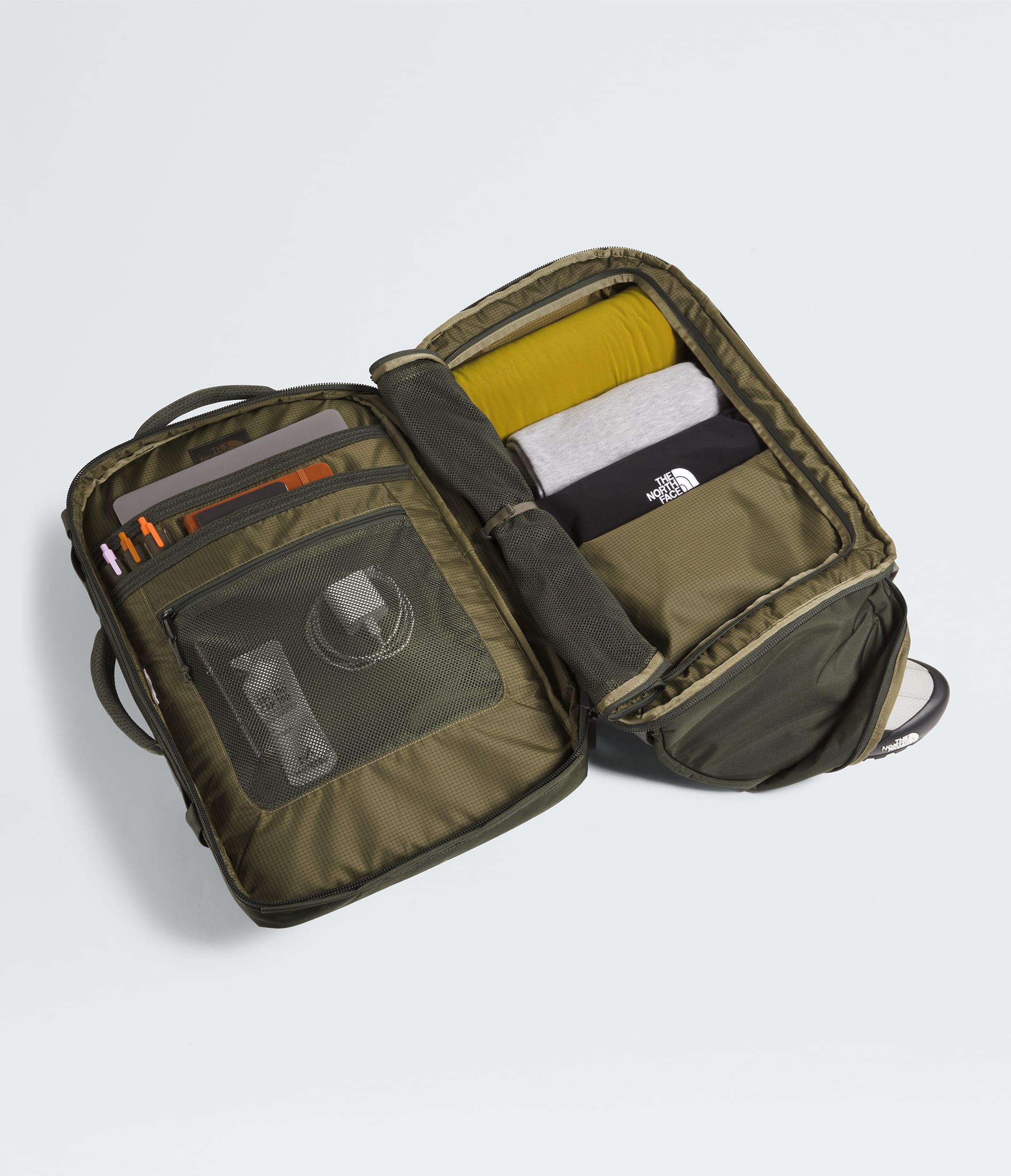Base Camp Voyager Pro Travel Pack TNF New Taupe GreenTNF Black INT