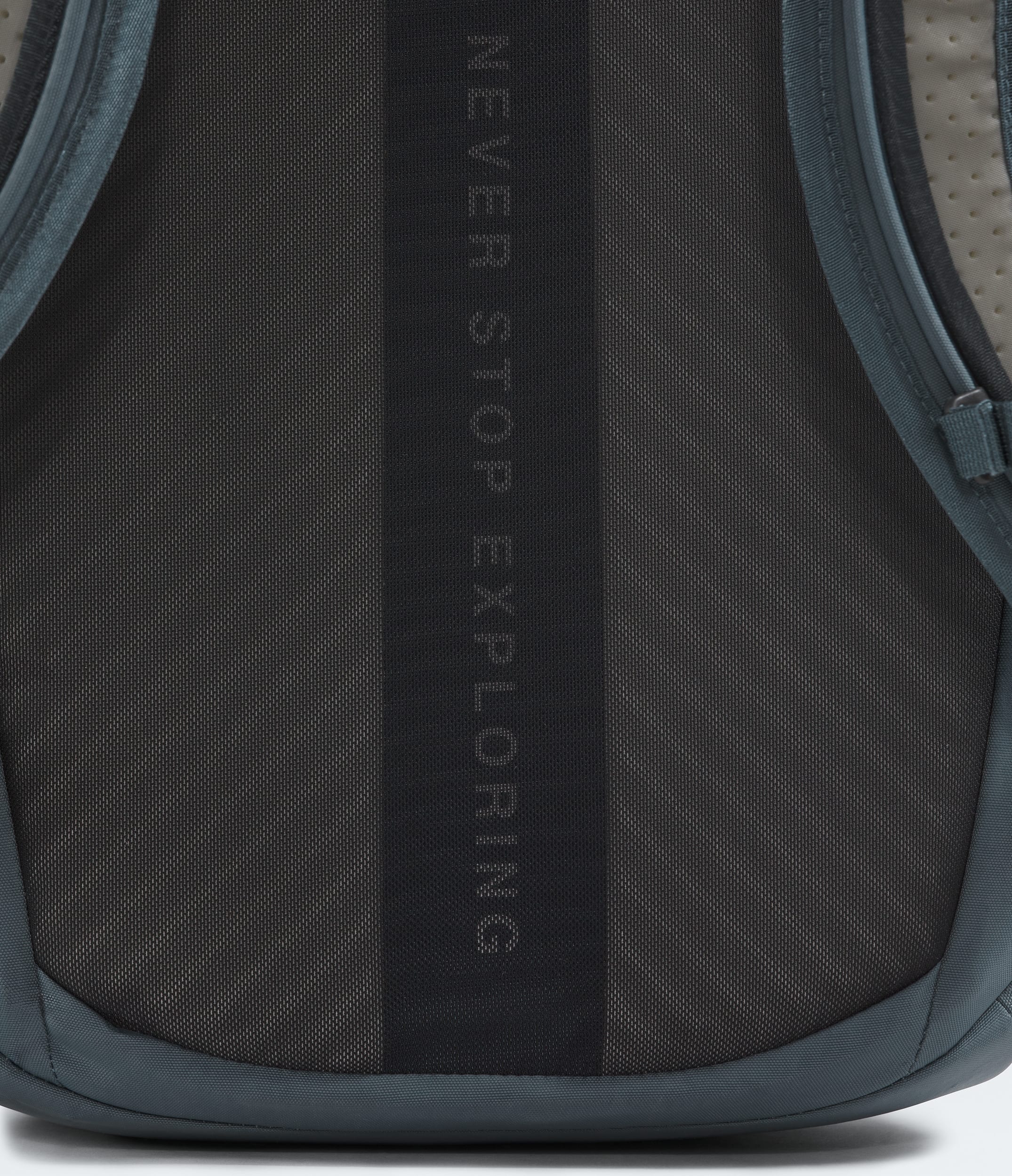 Kaban LTE Backpack  27L TNF ALT1