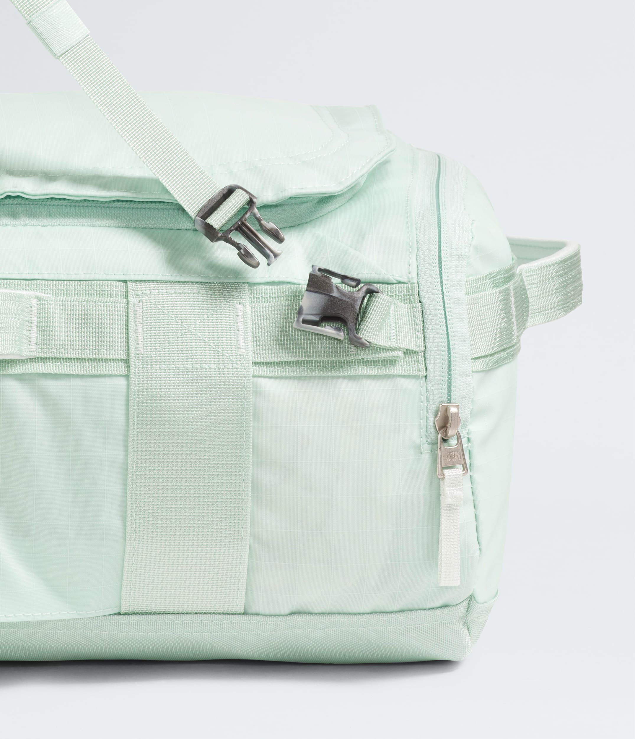 Base Camp Voyager Duffel32L TNF ALT3