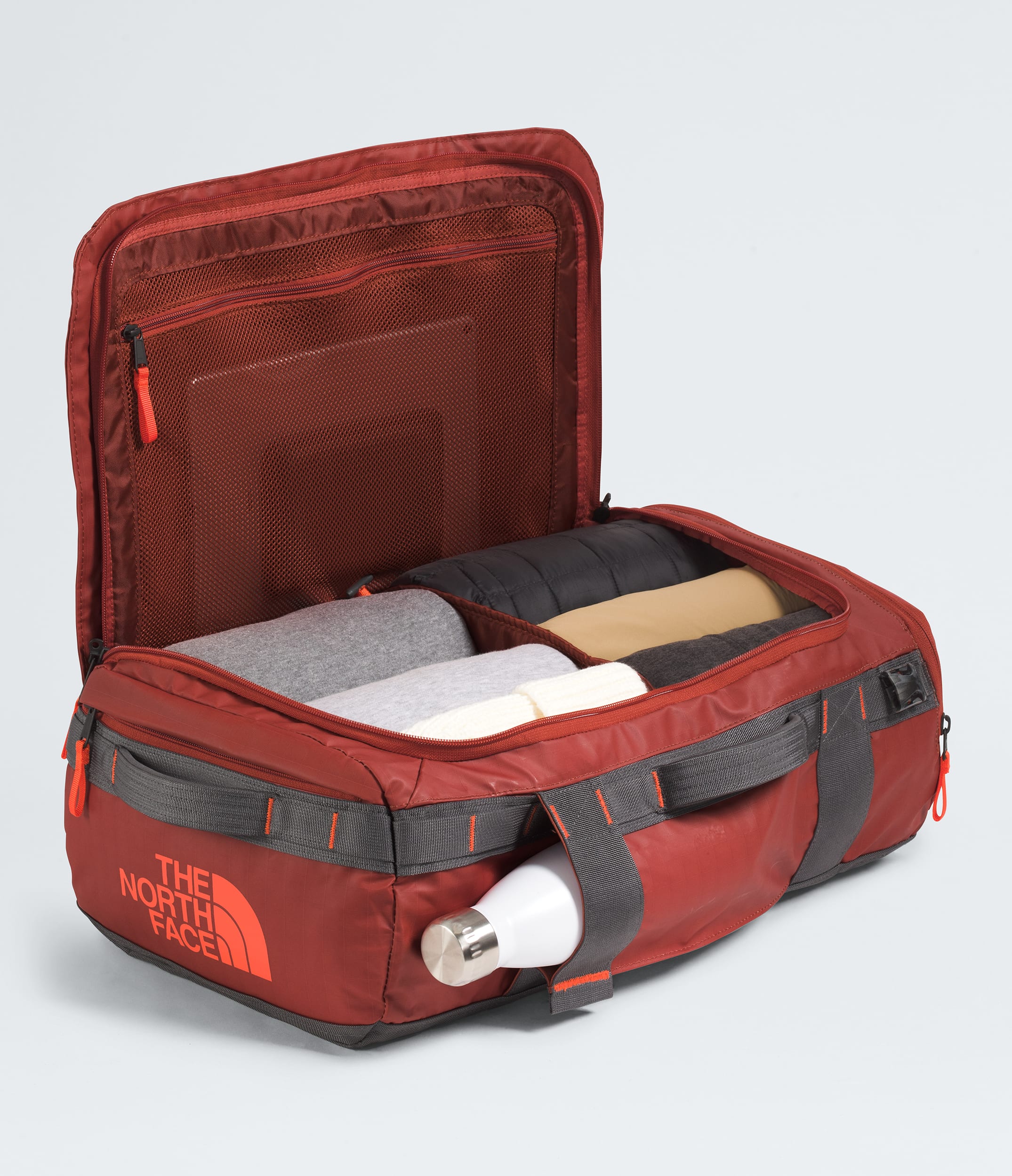 Base Camp Voyager Duffel32L TNF Iron ClayAnthracite GreyLava Red INT