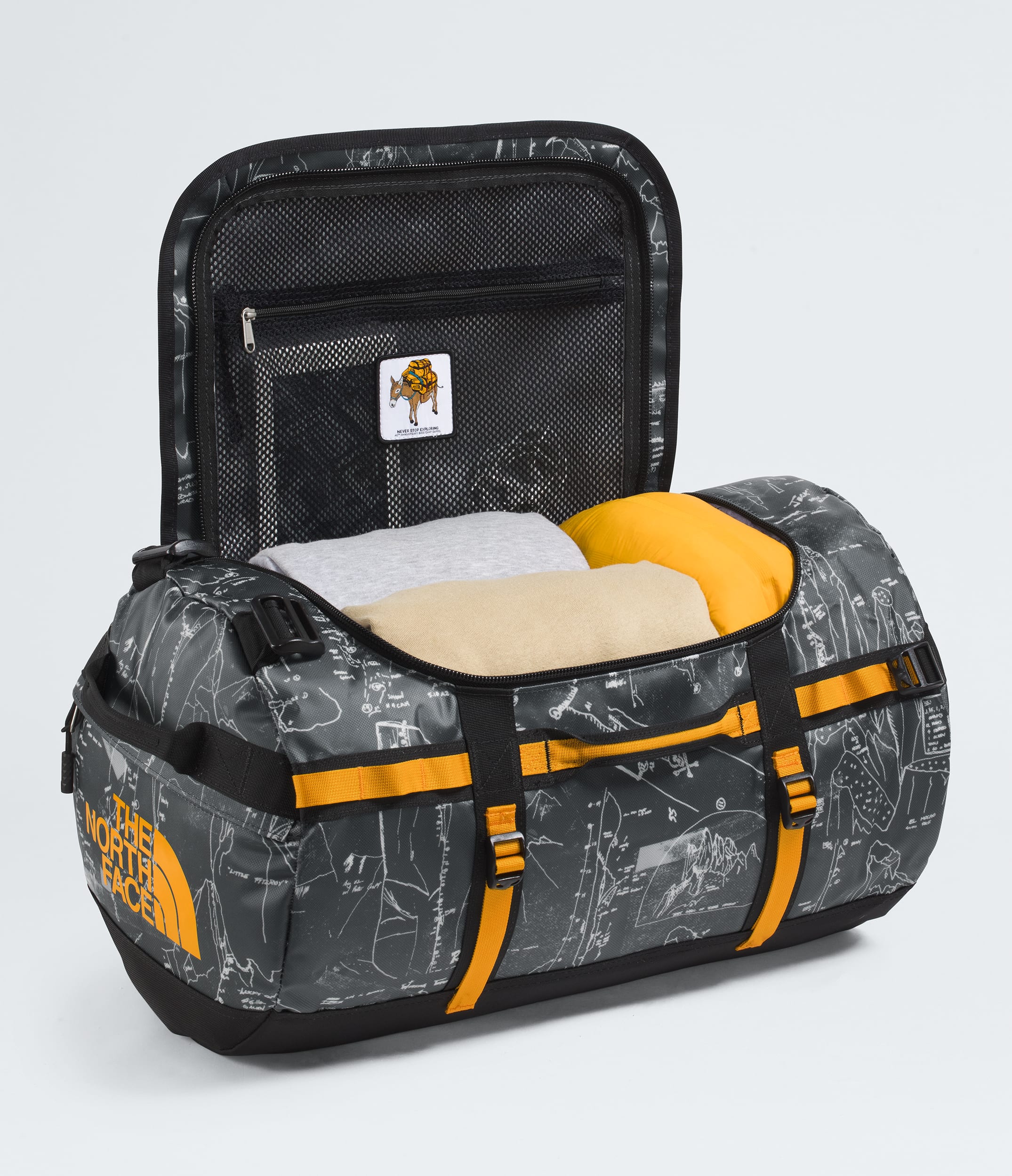 Base Camp DuffelS TNF Anthracite Grey Conrad Topos PrintSummit Gold INT