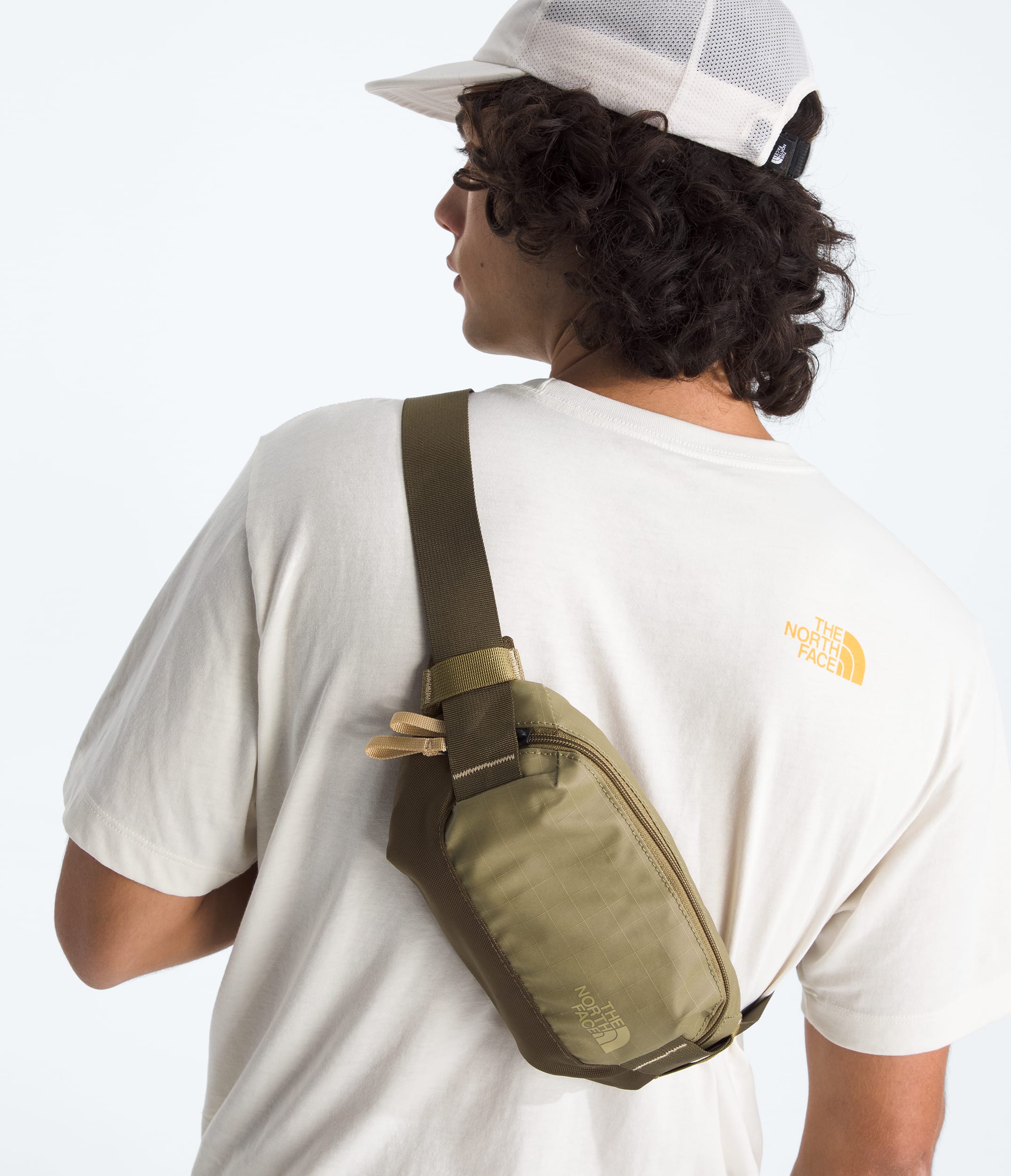 Base Camp Voyager Lumbar TNF MODELBACK