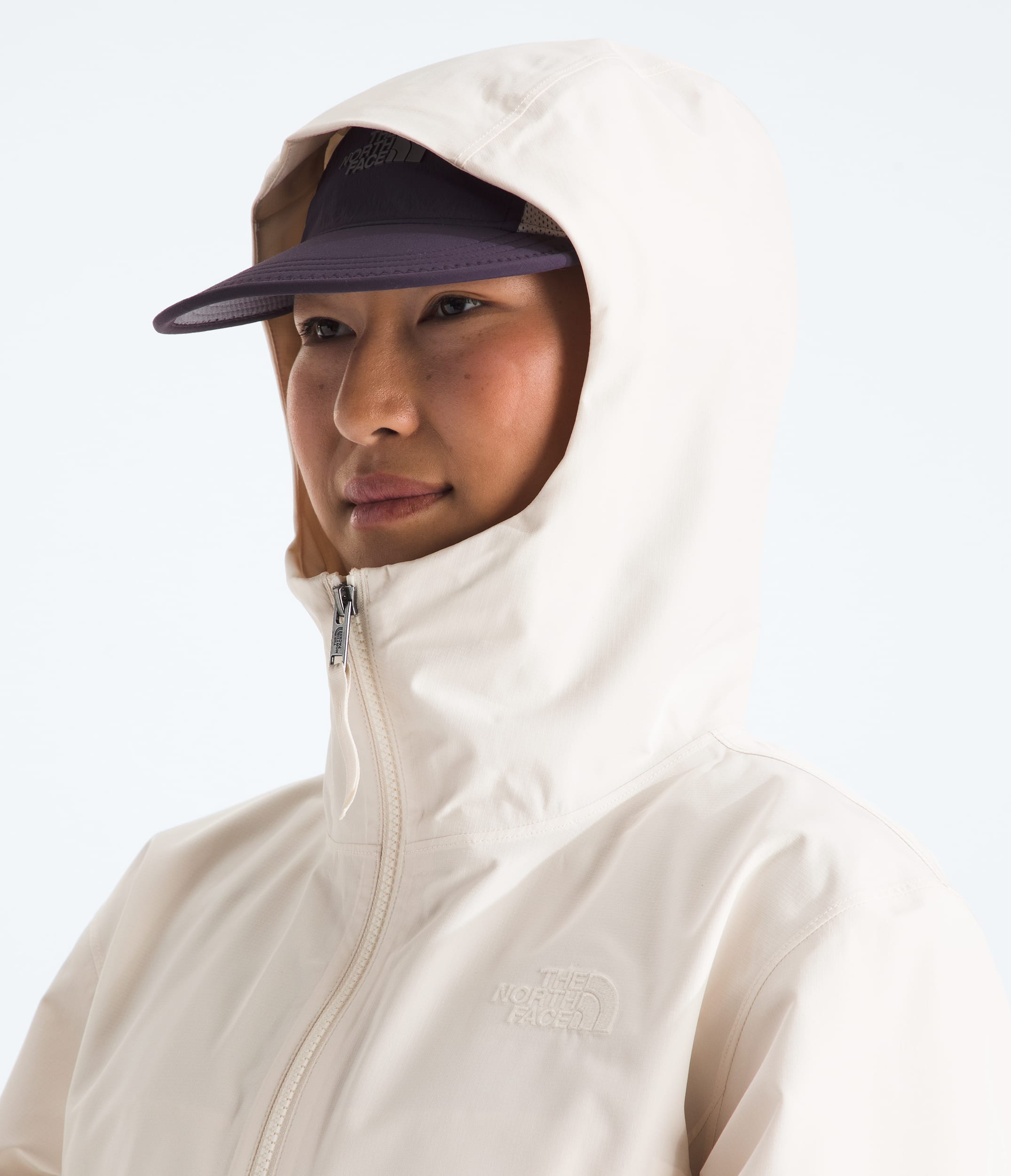 Womens Daybreak Rain Jacket TNF MODELHOOD2
