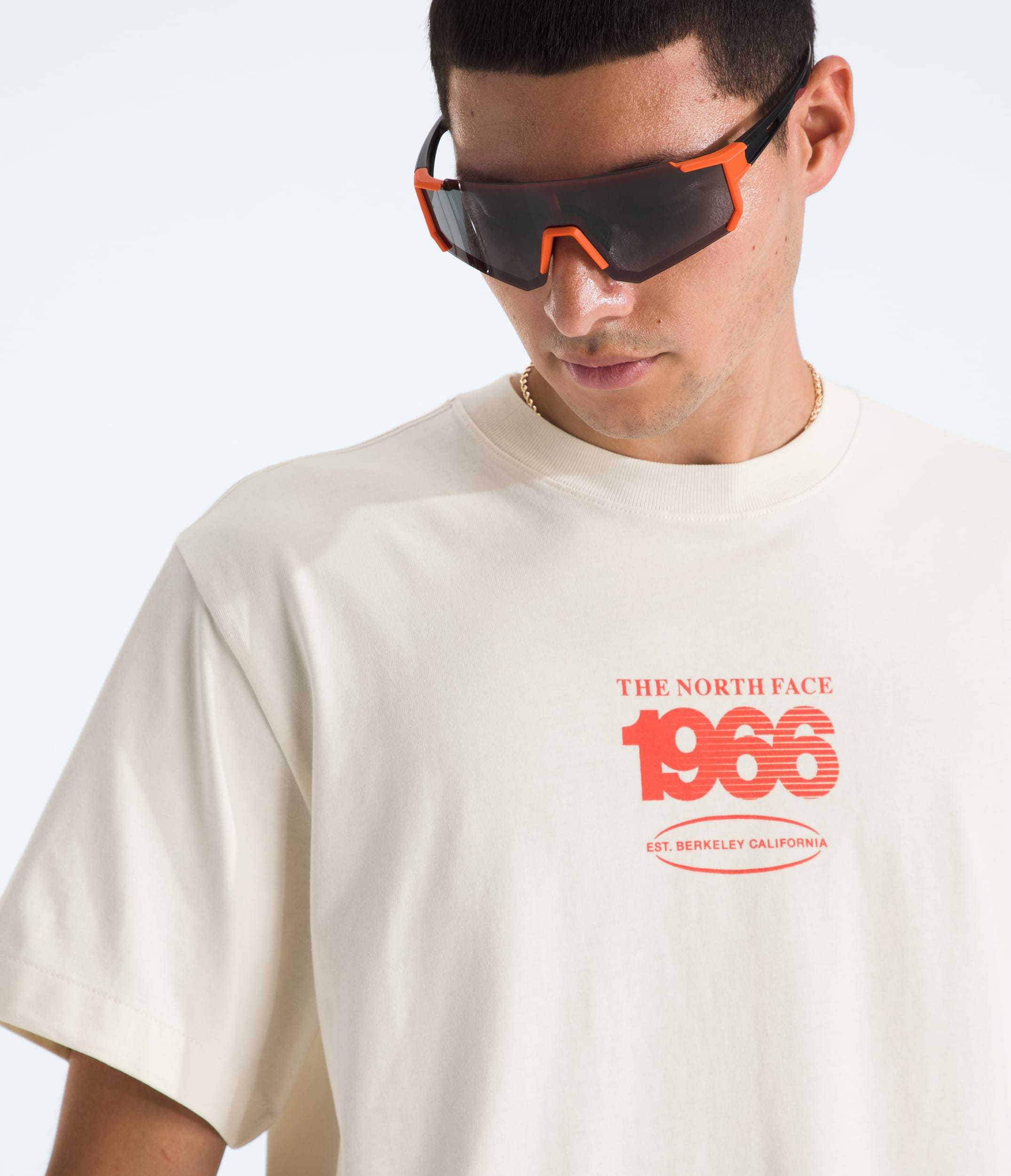 Tshirt imprim  manches courtes dcontract Track Relaxed pour hommes TNF HERO2