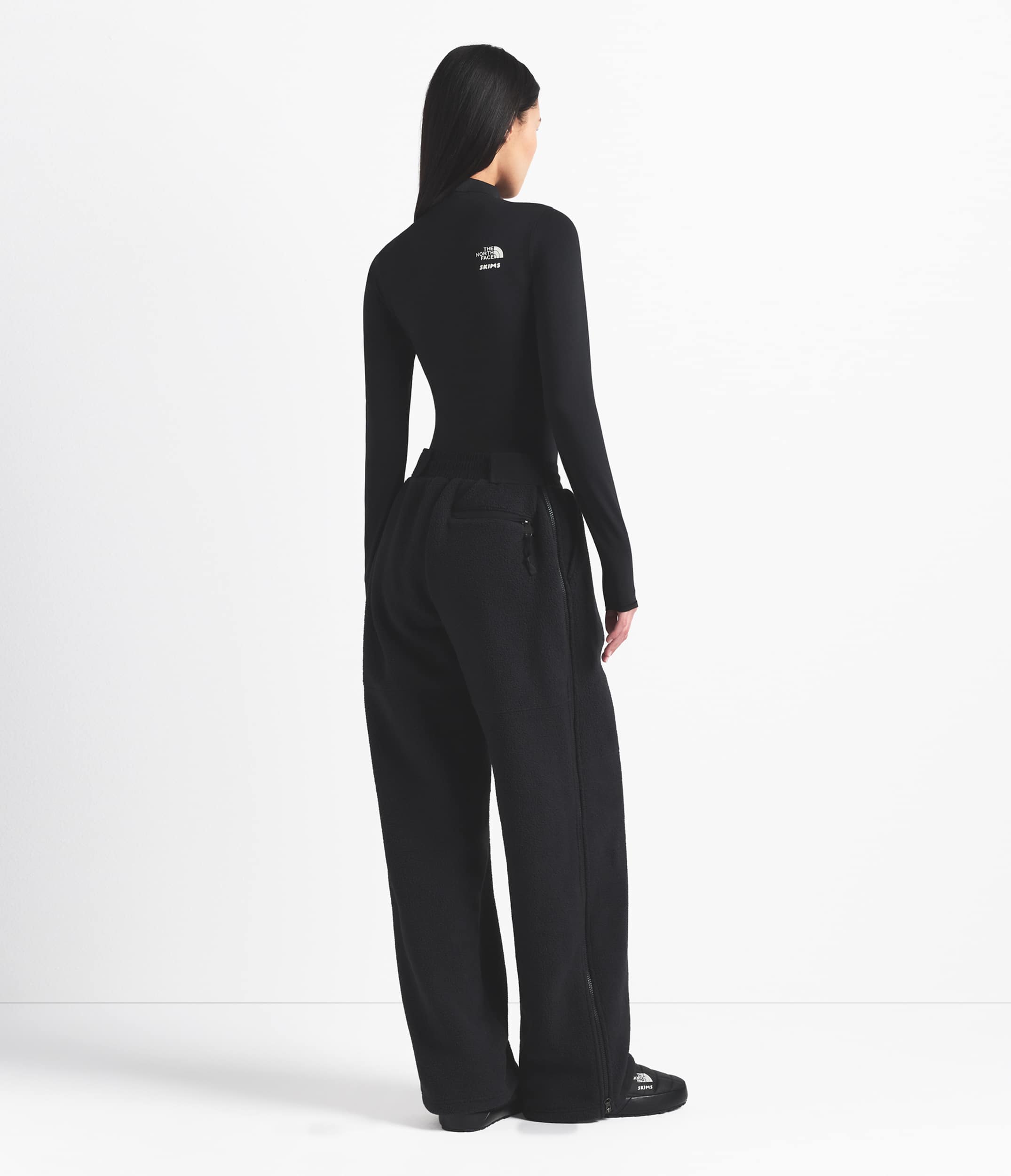 Pantalon  jambe droite en molleton Denali 1995 The North Face x SKIMS TNF Onyx Sk BACK