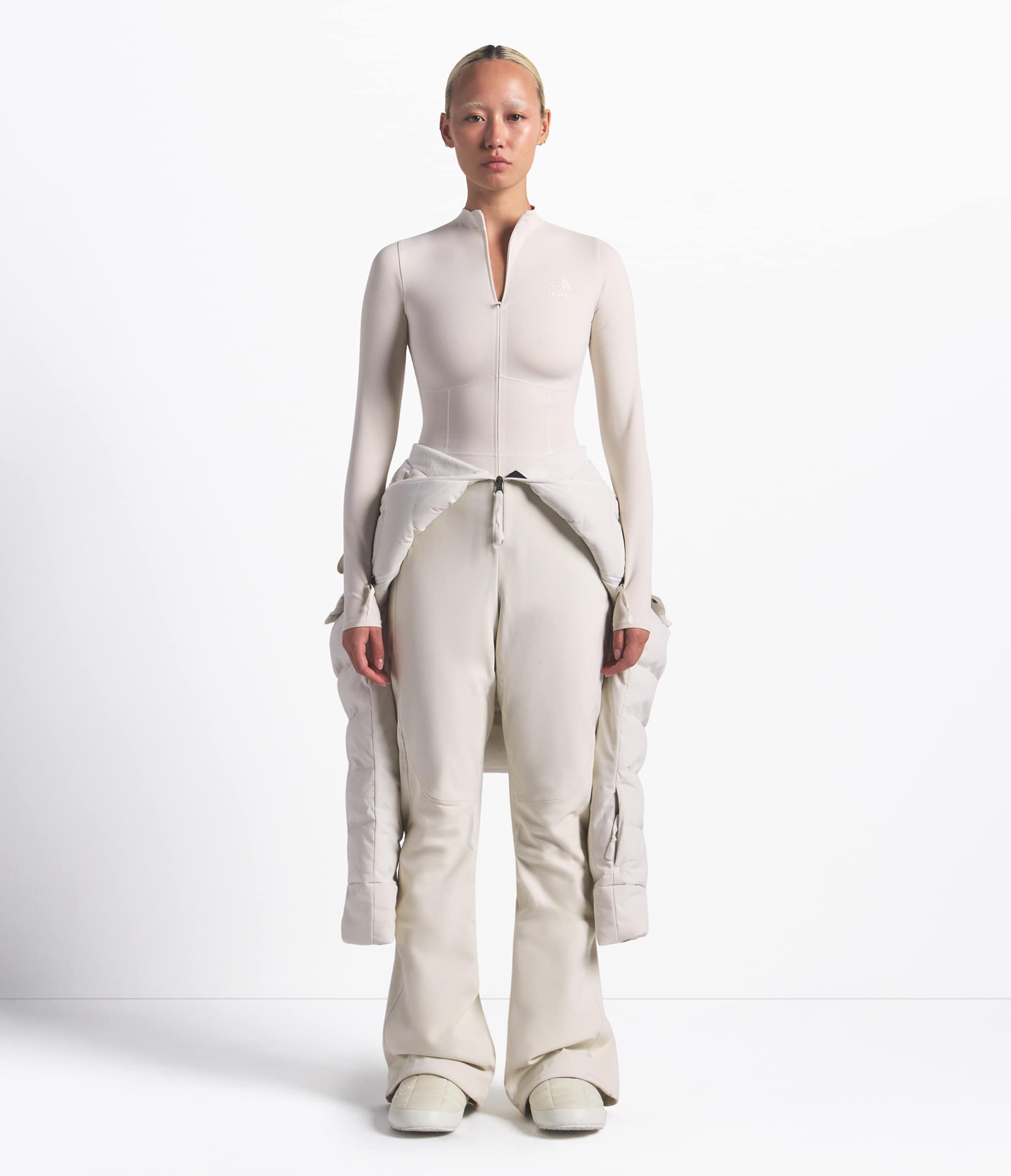 Combinaison Off The Clock pour femmes The North Face x SKIMS TNF Os Sk ALT1