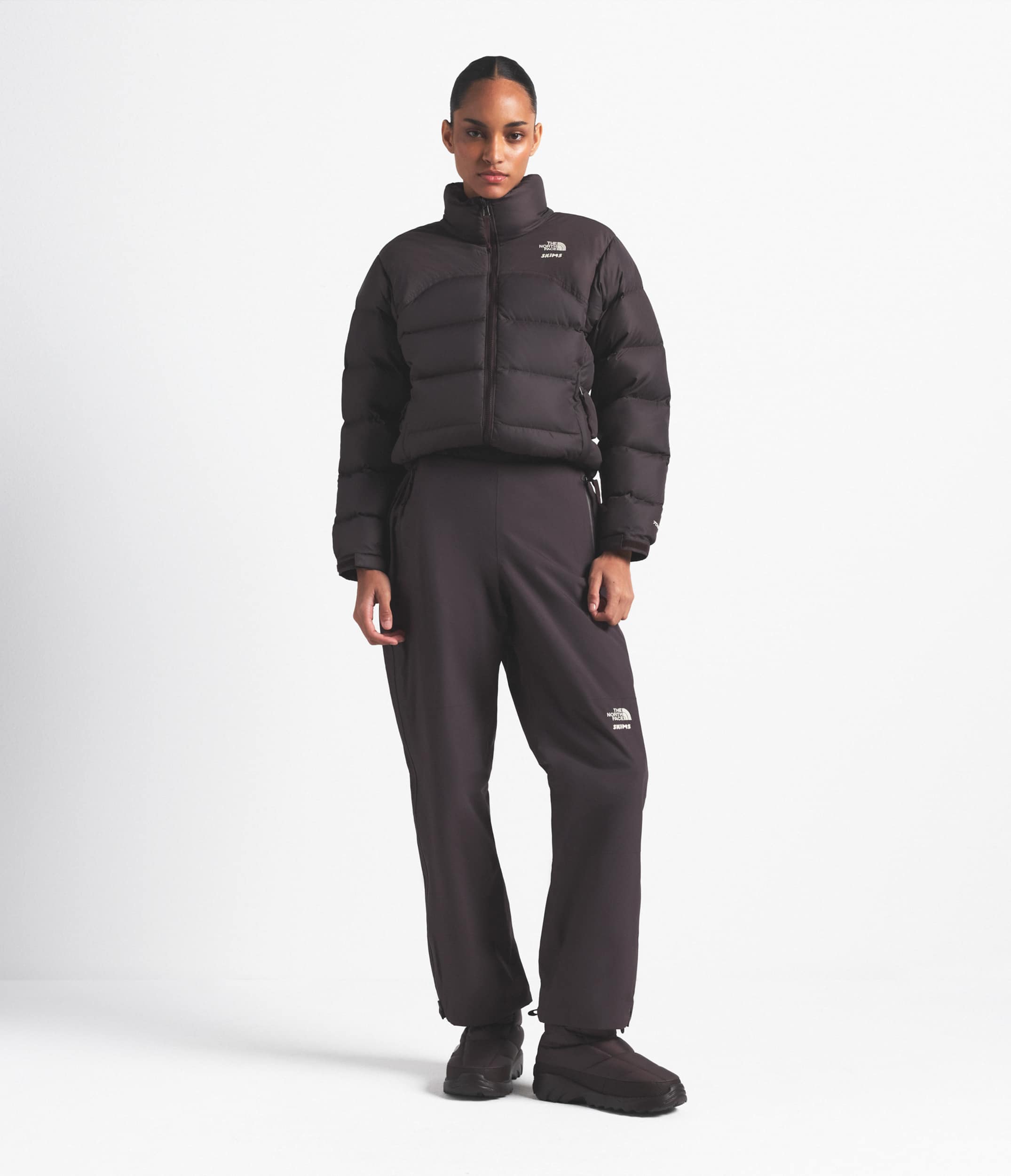 Manteau Retro Nuptse 2000 pour femmes The North Face x SKIMS TNF Phnix Sk HERO