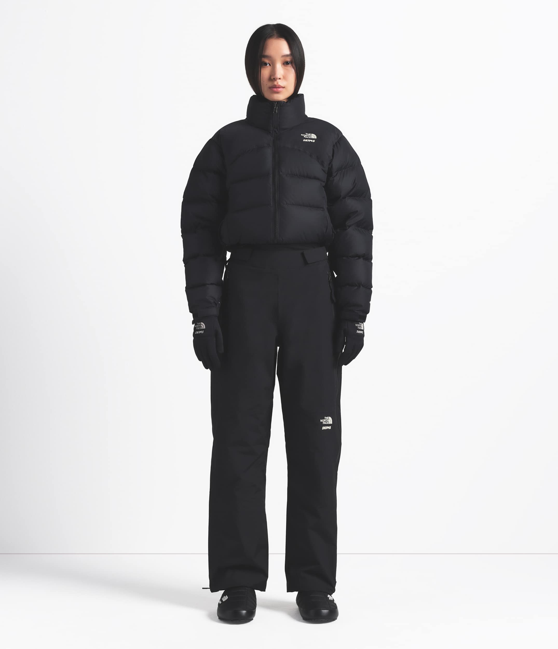 The North Face X SKIMS Womens Seam Tape Pant TNF Sk Onyx HERO3