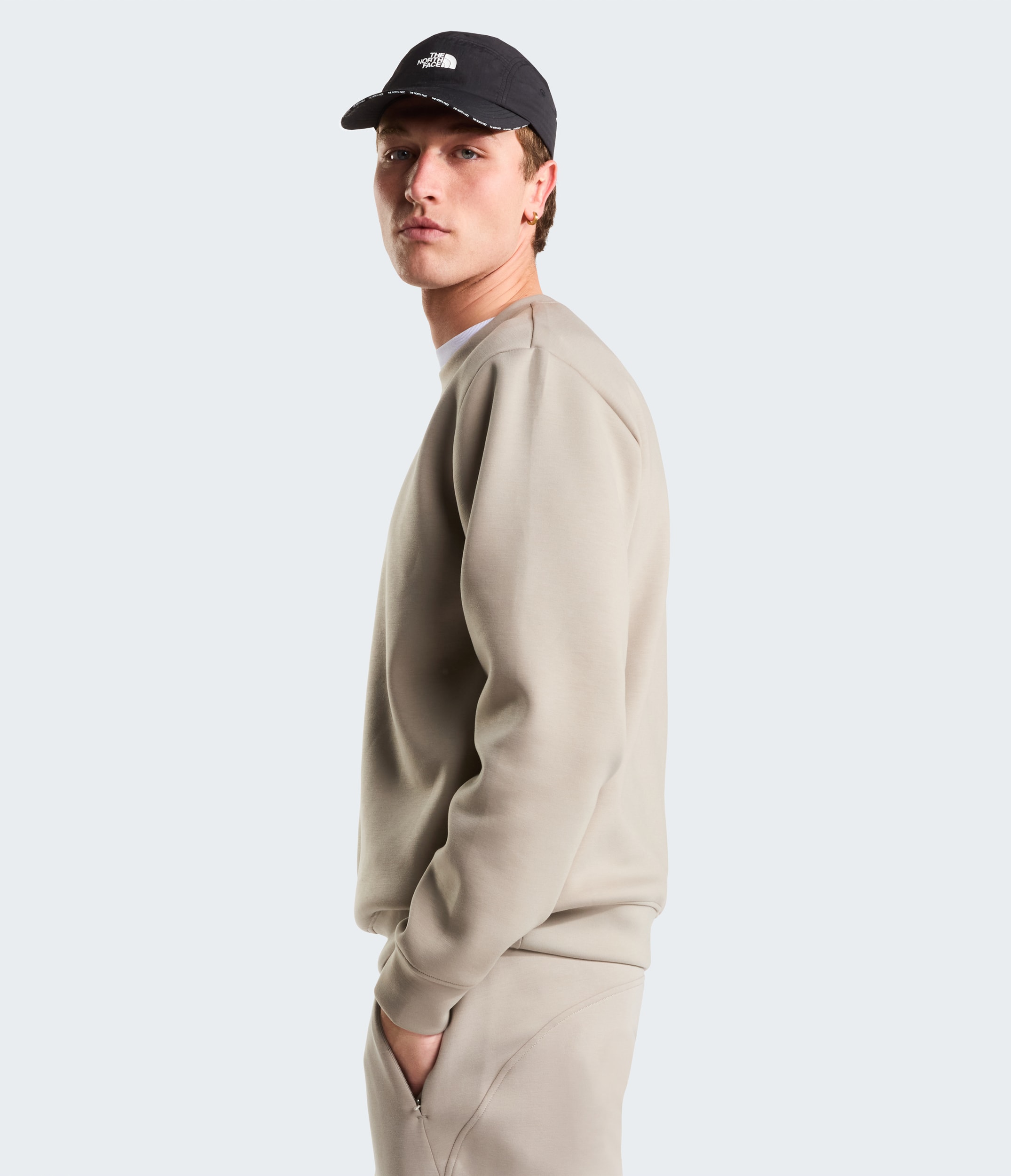 Mens Dynamic Crew TNF MODEL34