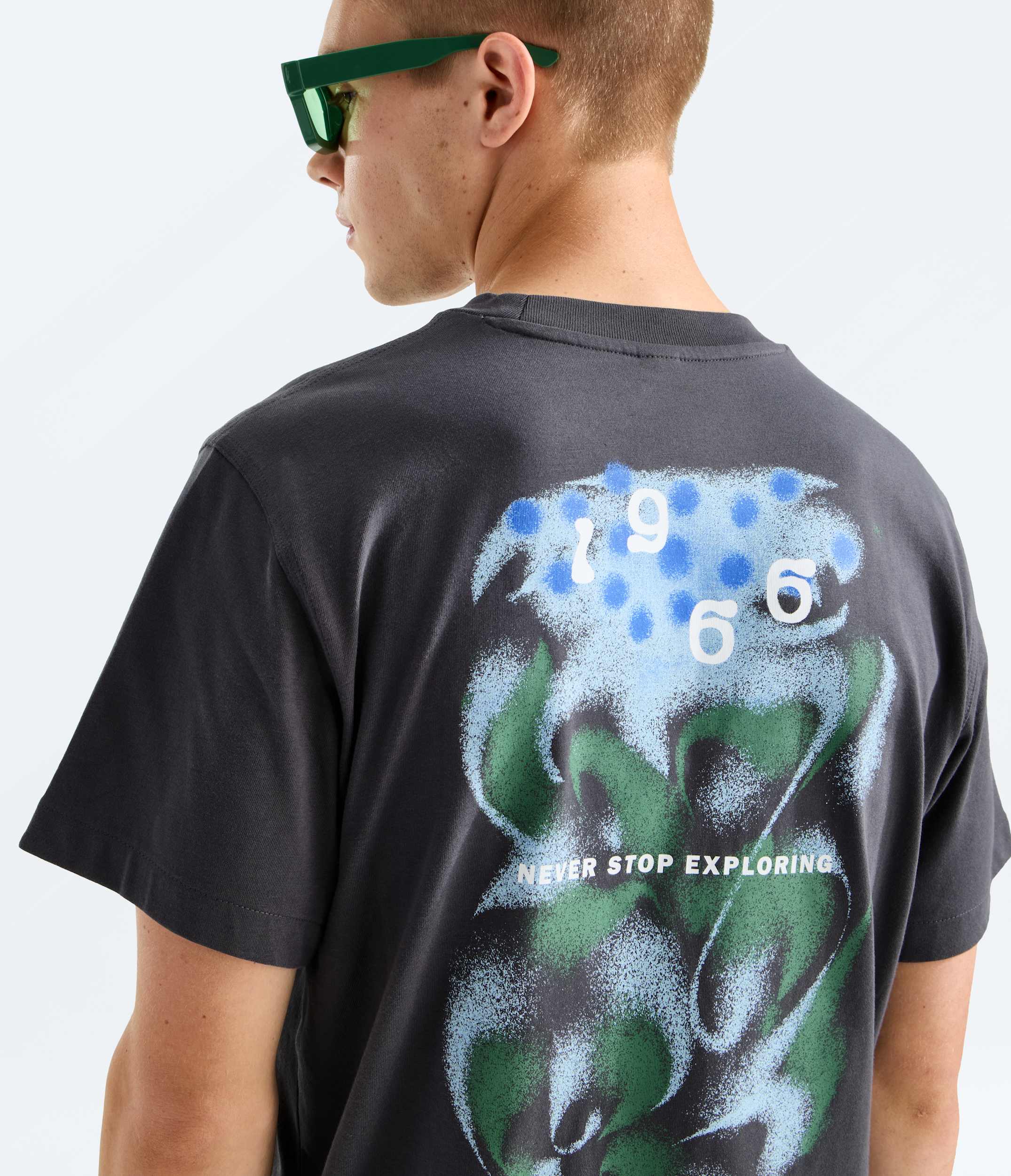 Mens 1966 Motion Relaxed ShortSleeve TeeGraphic TNF HERO2