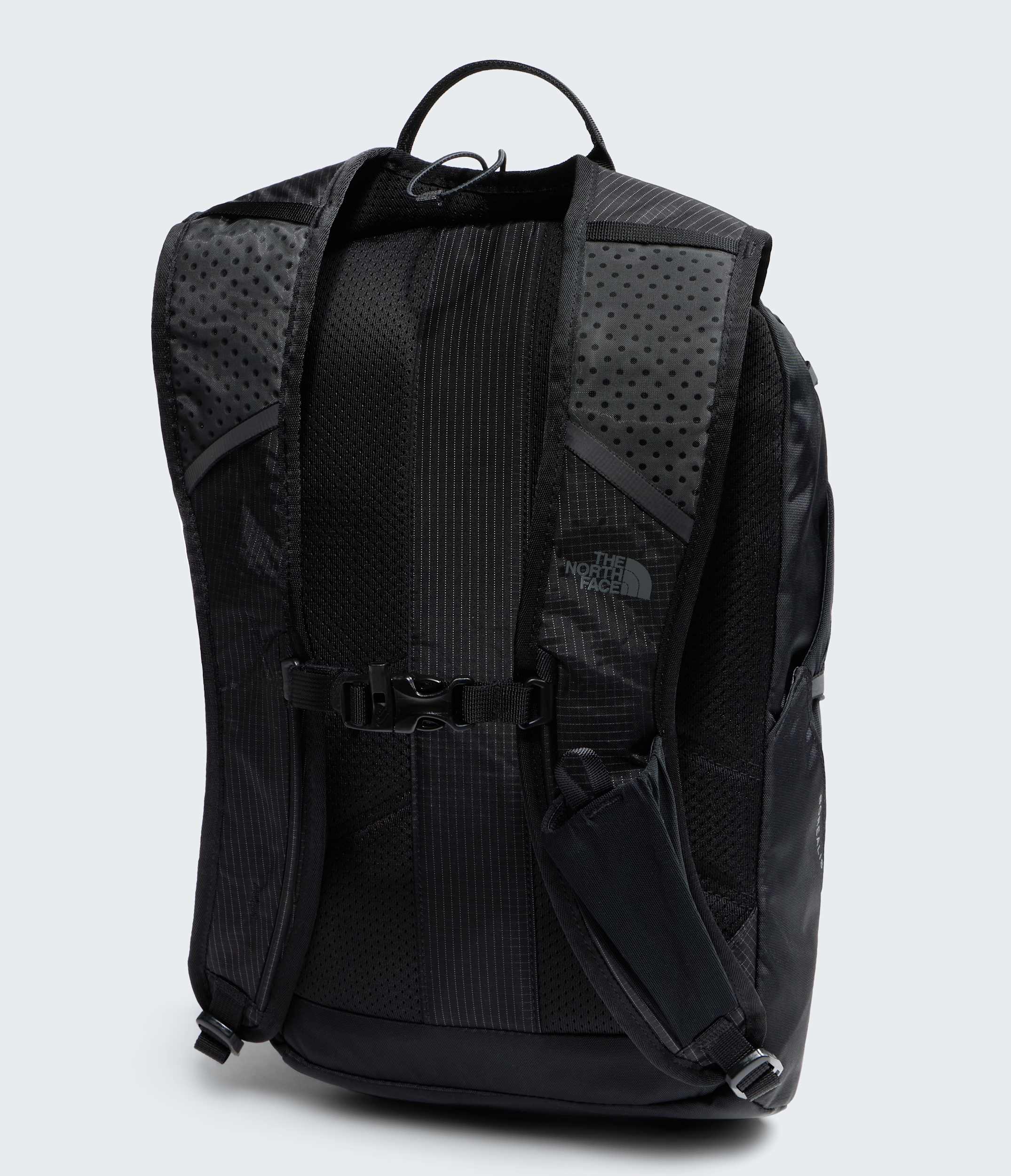 Borealis Trail 16 Backpack TNF BACK