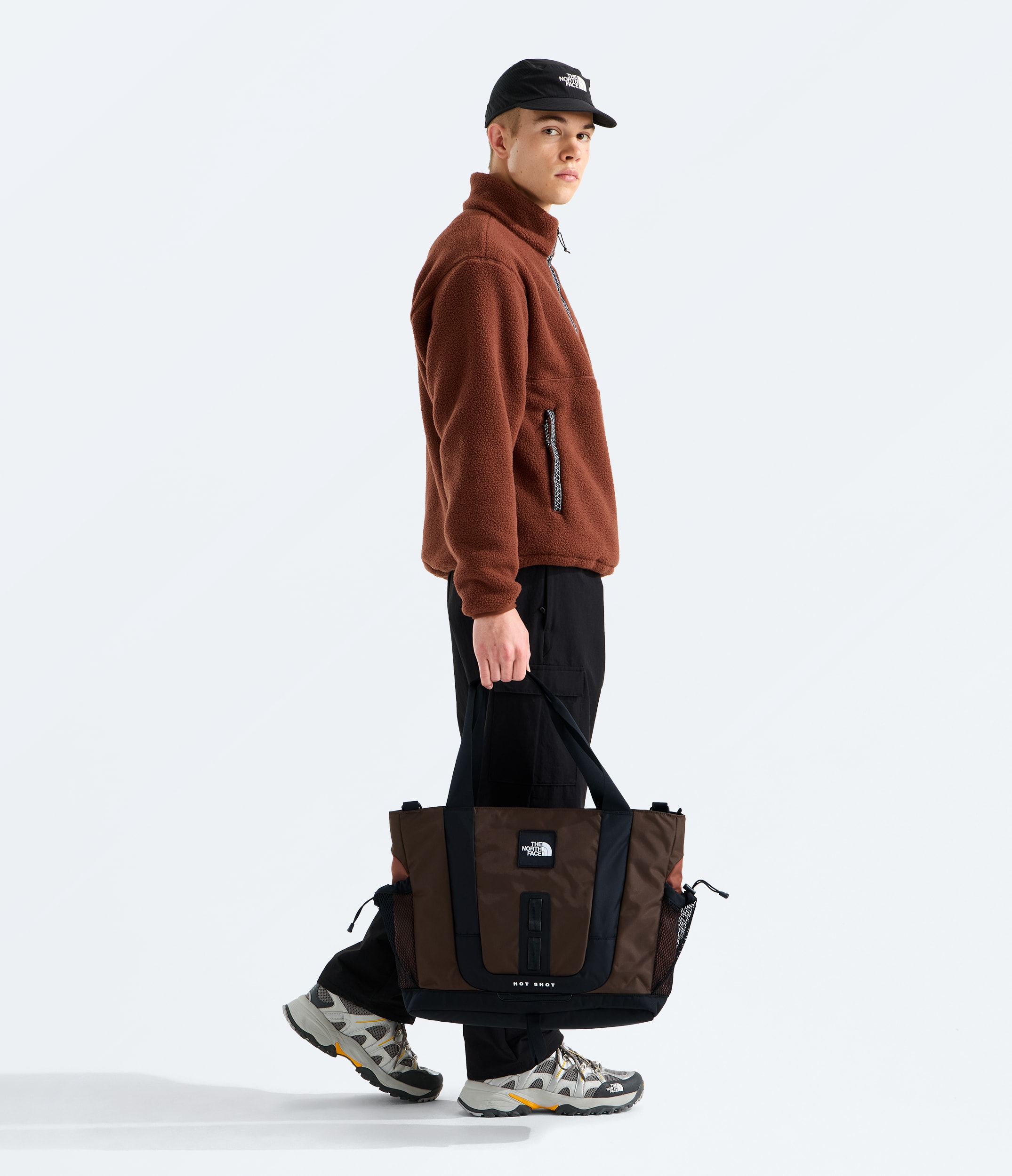 Hot Shot Tote TNF MODELBACK