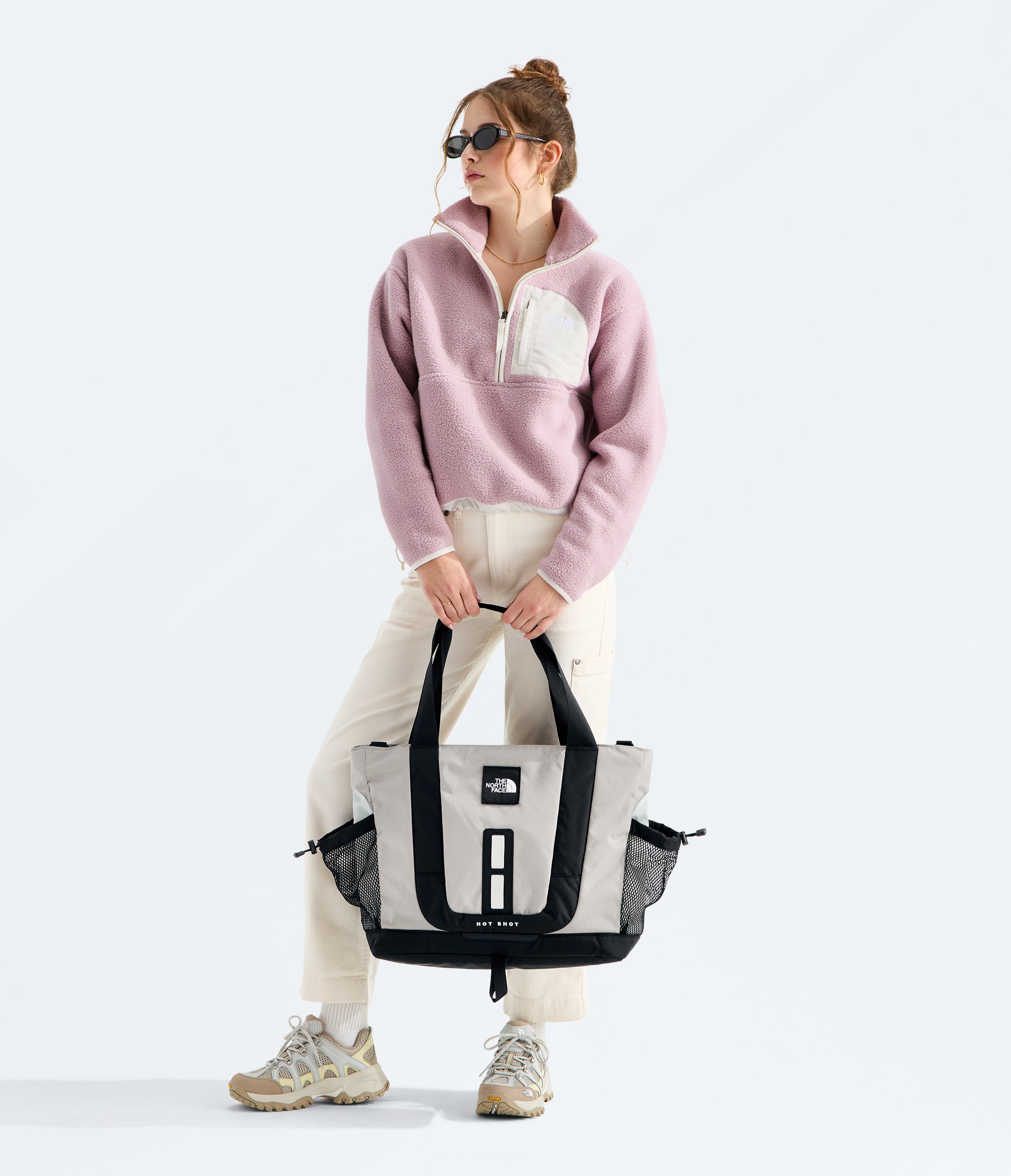 Hot Shot Tote TNF MODELBACK