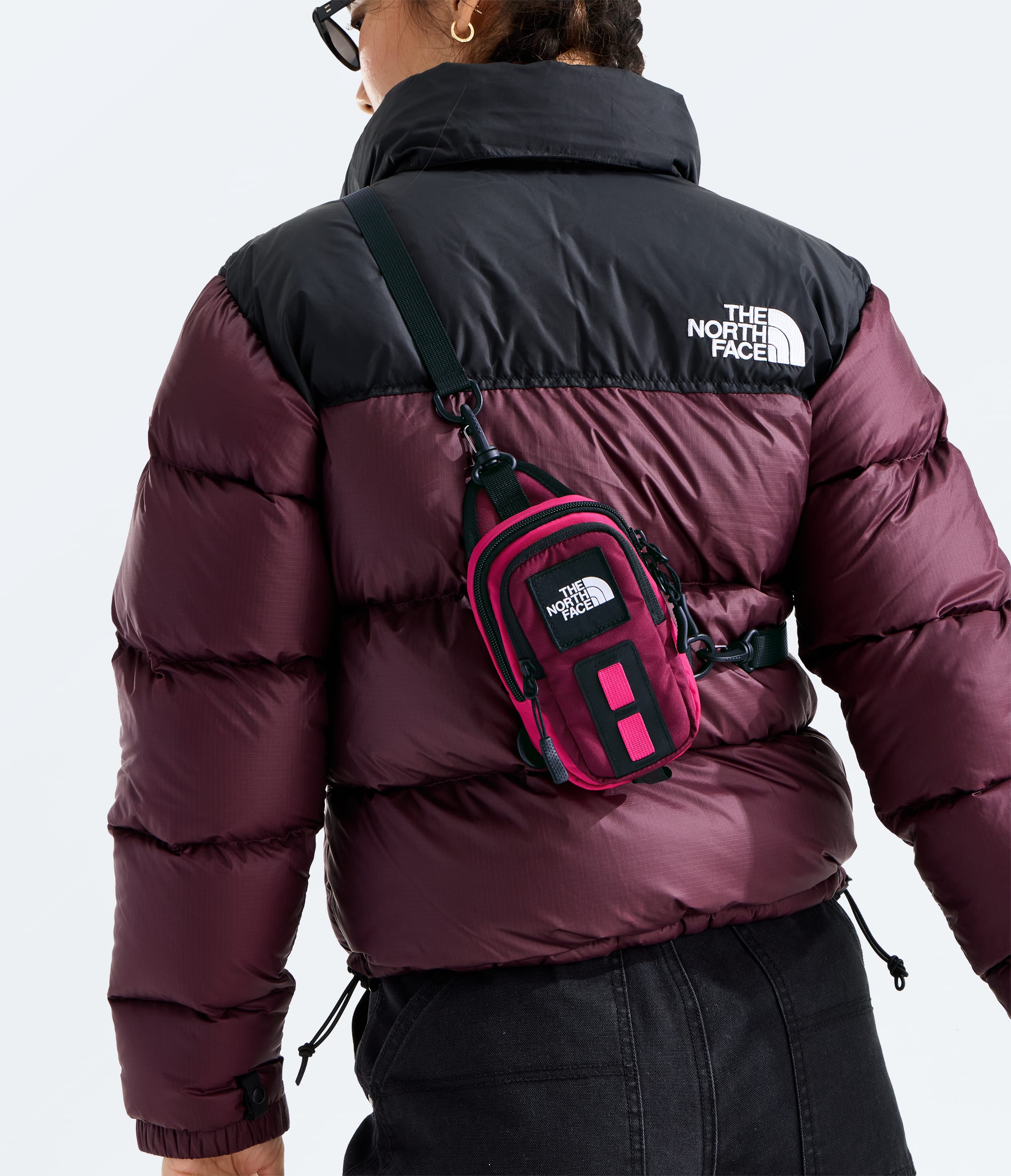 Hot Shot Crossbody TNF MODELBACK