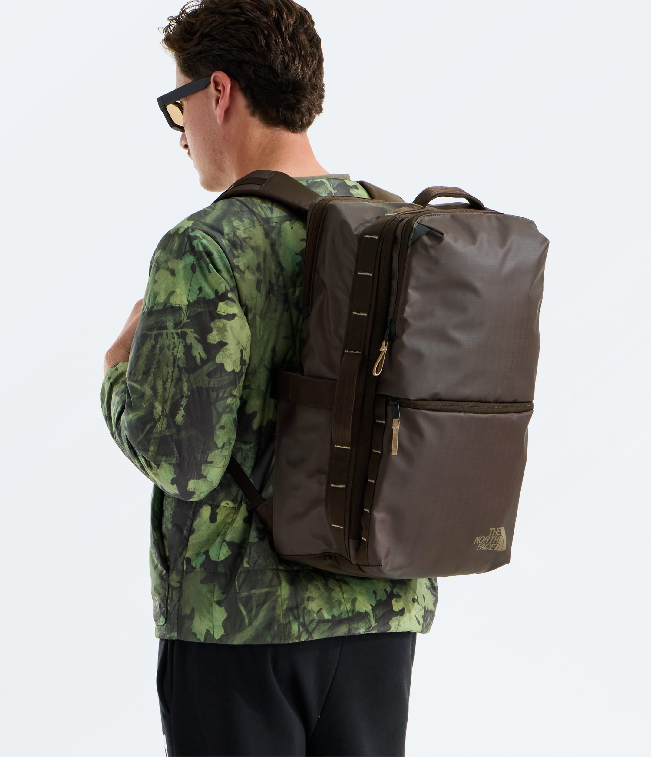 Base Camp Voyager Travel Pack TNF MODELBACK
