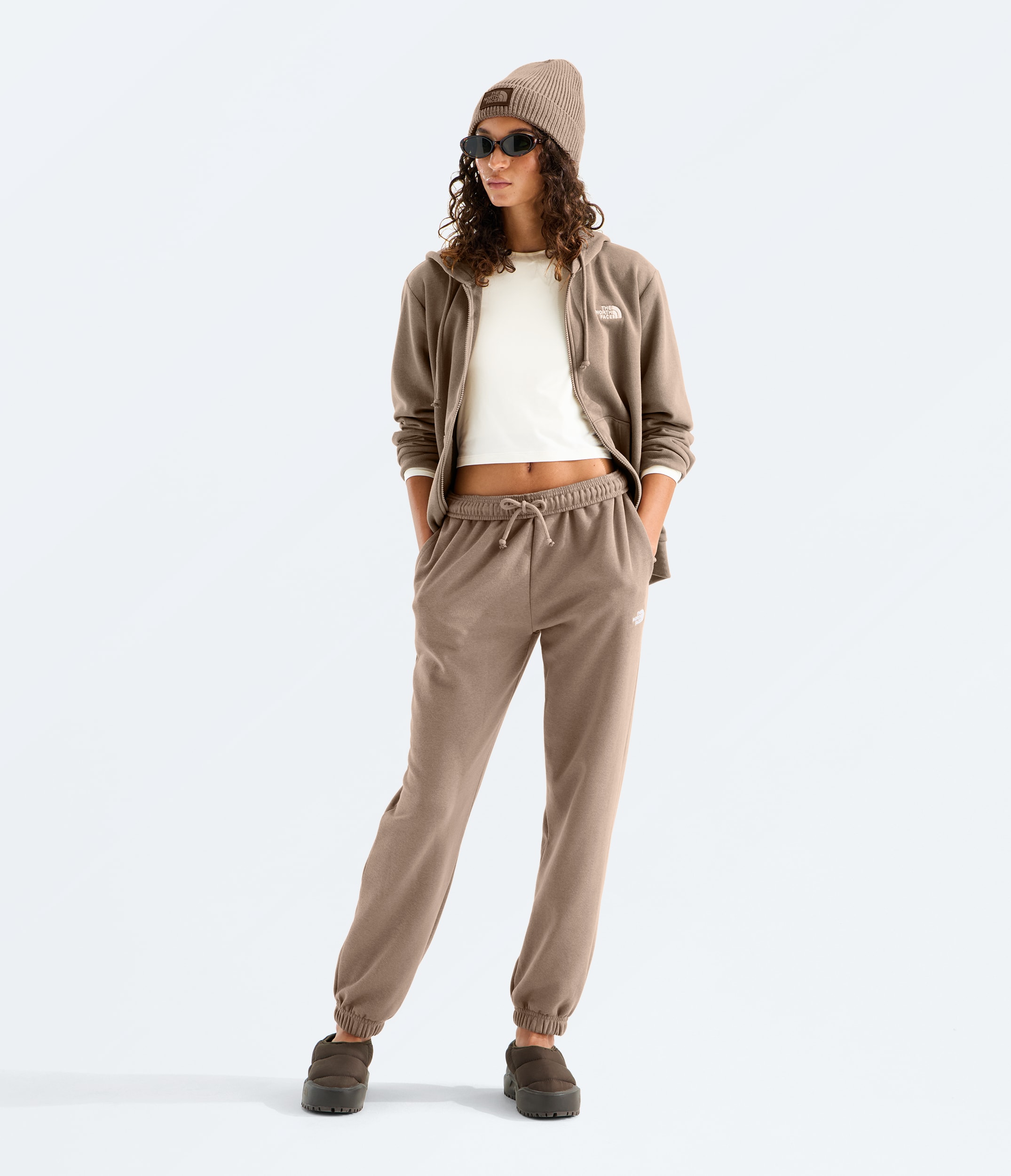Womens Evolution Simple Dome Regular Pants TNF HERO2