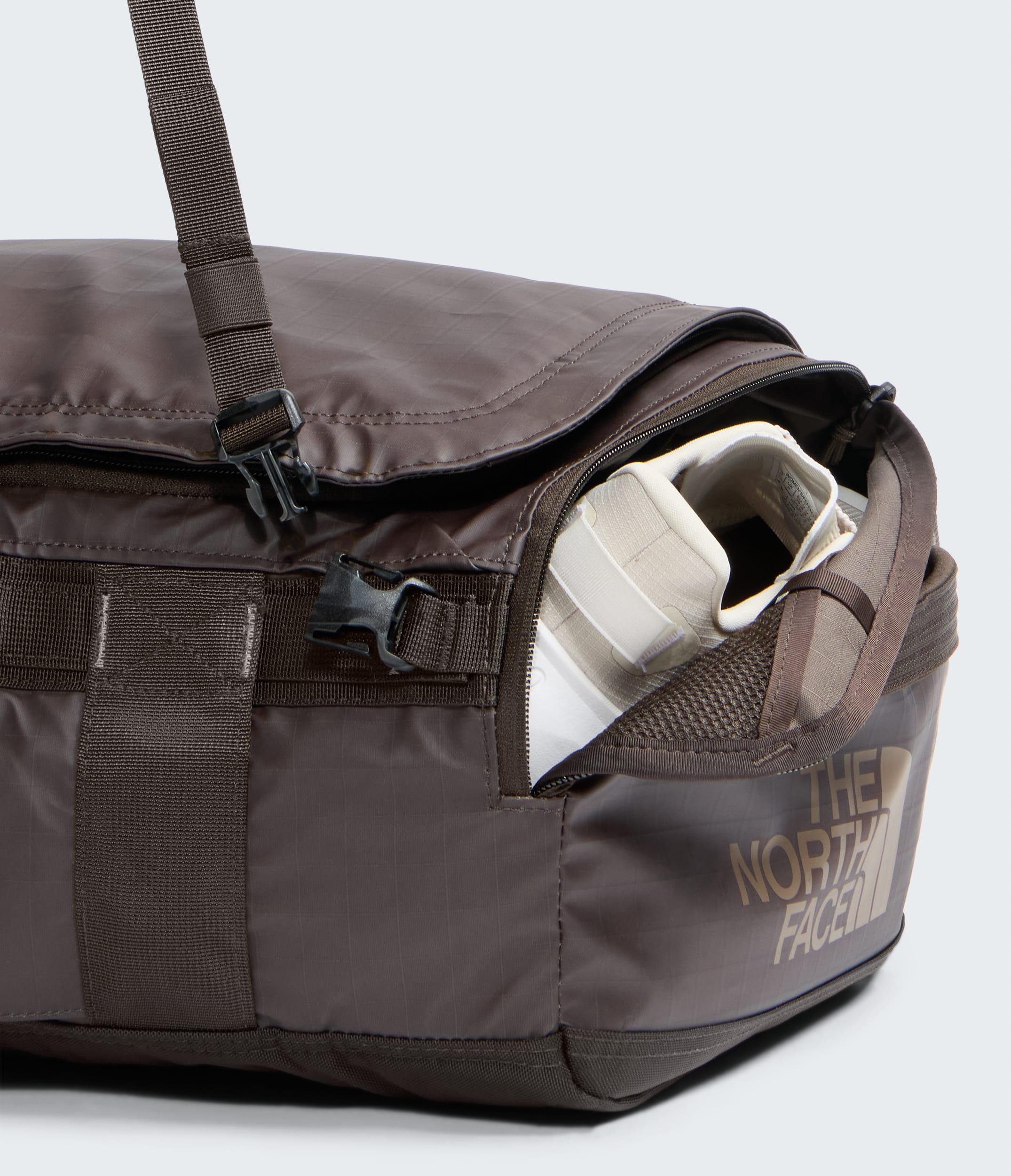 Base Camp Voyager Duffel32L TNF ALT1