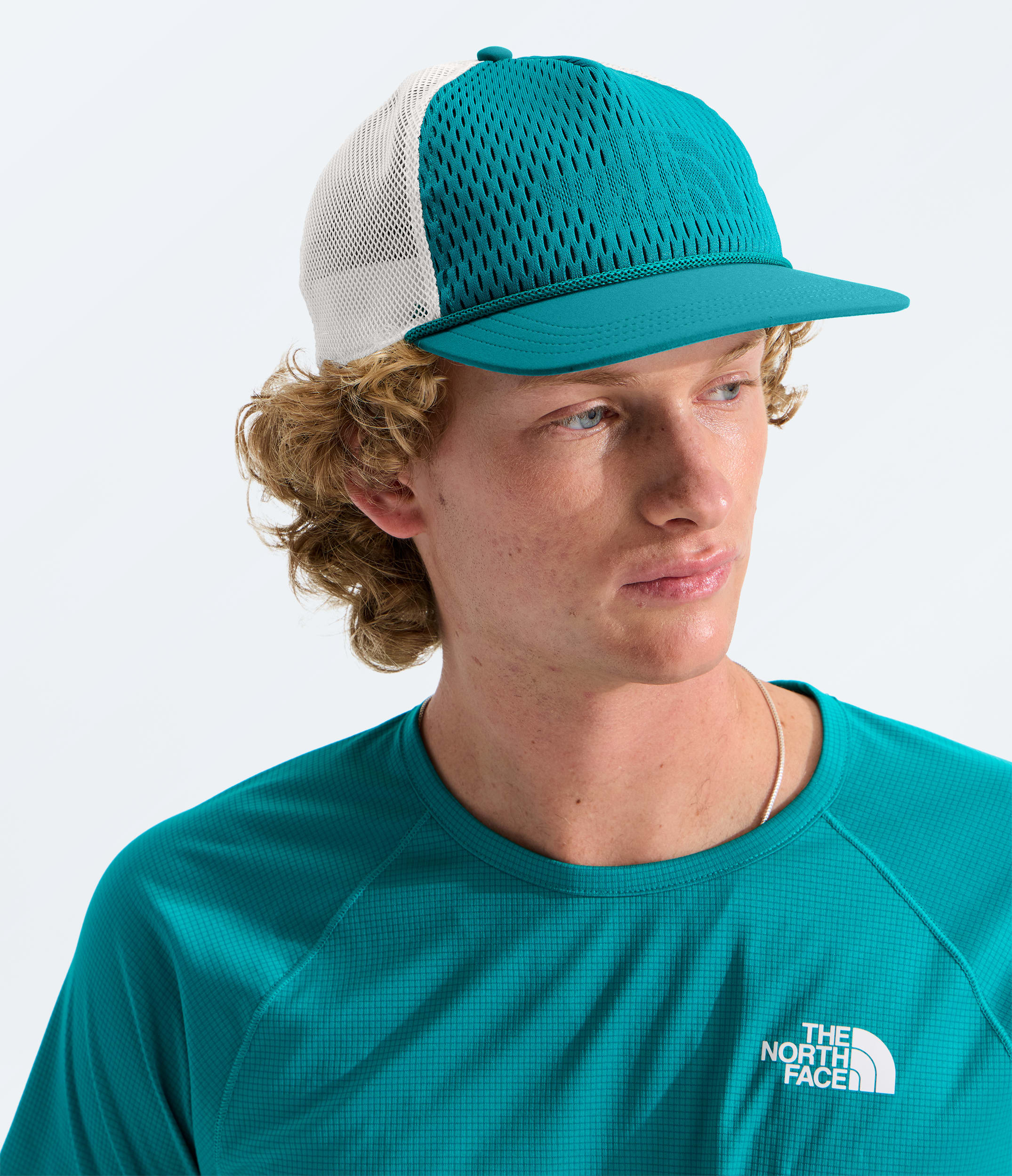 Runner Trucker Hat TNF MODELBACK
