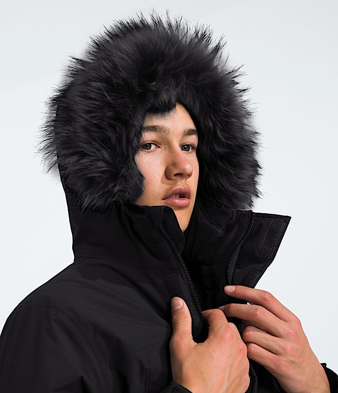 Boys McMurdo Parka TNF MODELHOOD2