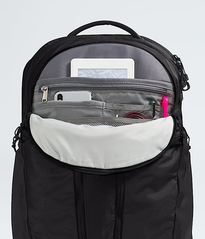 Surge Backpack  31L TNF DETAIL1