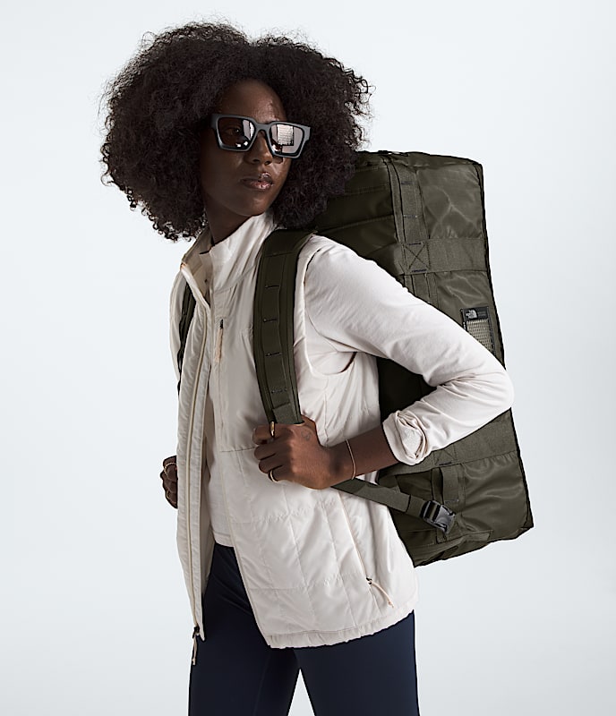 Base Camp Voyager  62L TNF MODELBACK